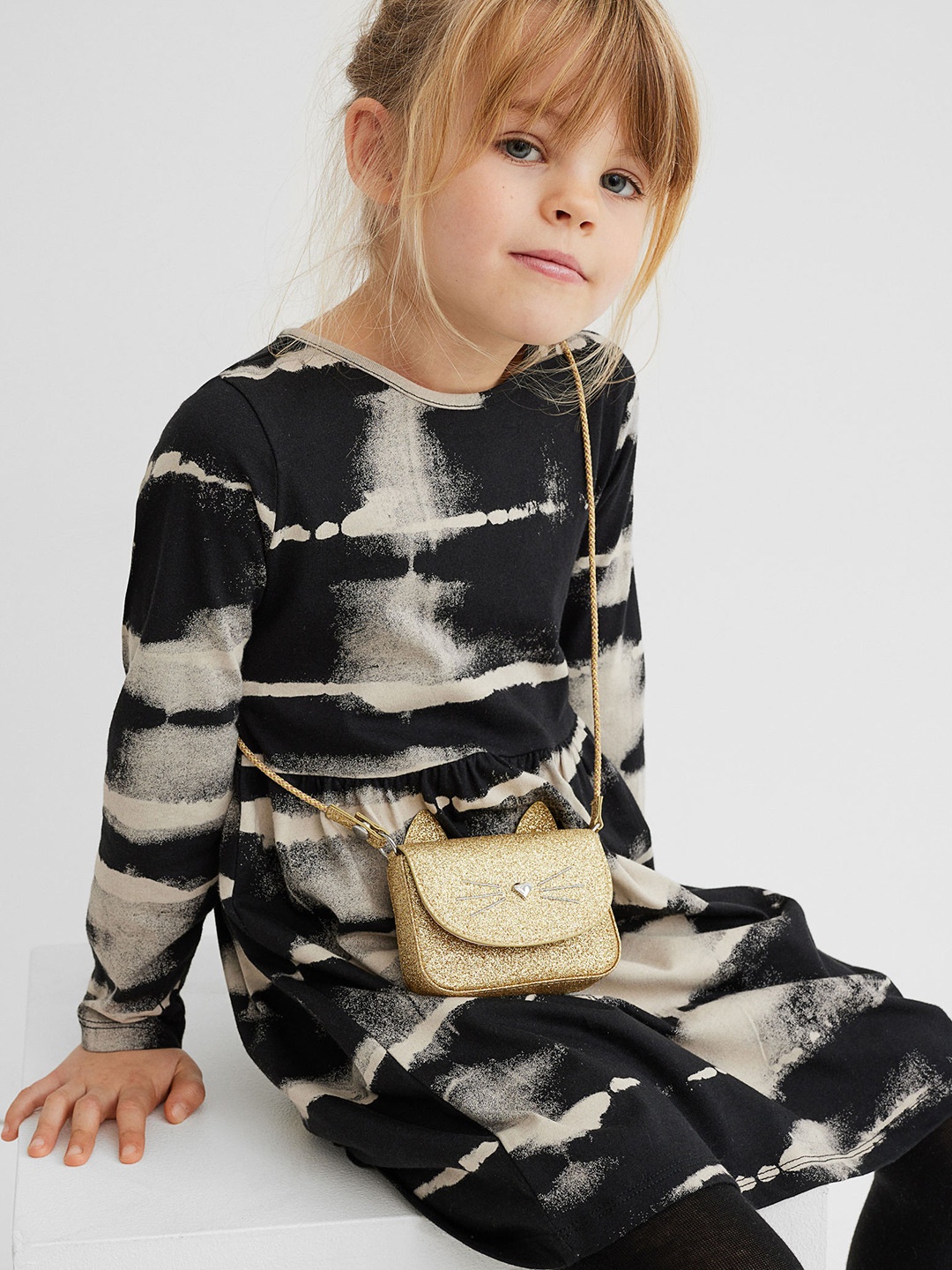 

H&M Girls Black & Cream Colored Printed Round Neck Cotton Jersey Dress