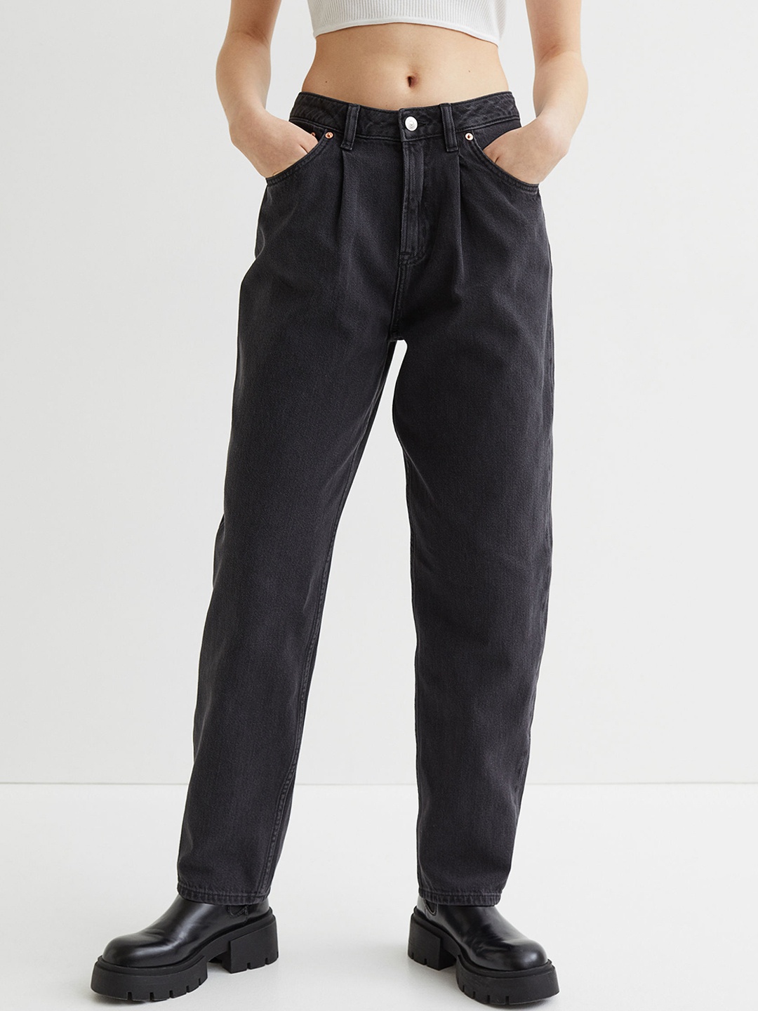 

H&M Women Black Solid Mom Pure Cotton Loose Jeans