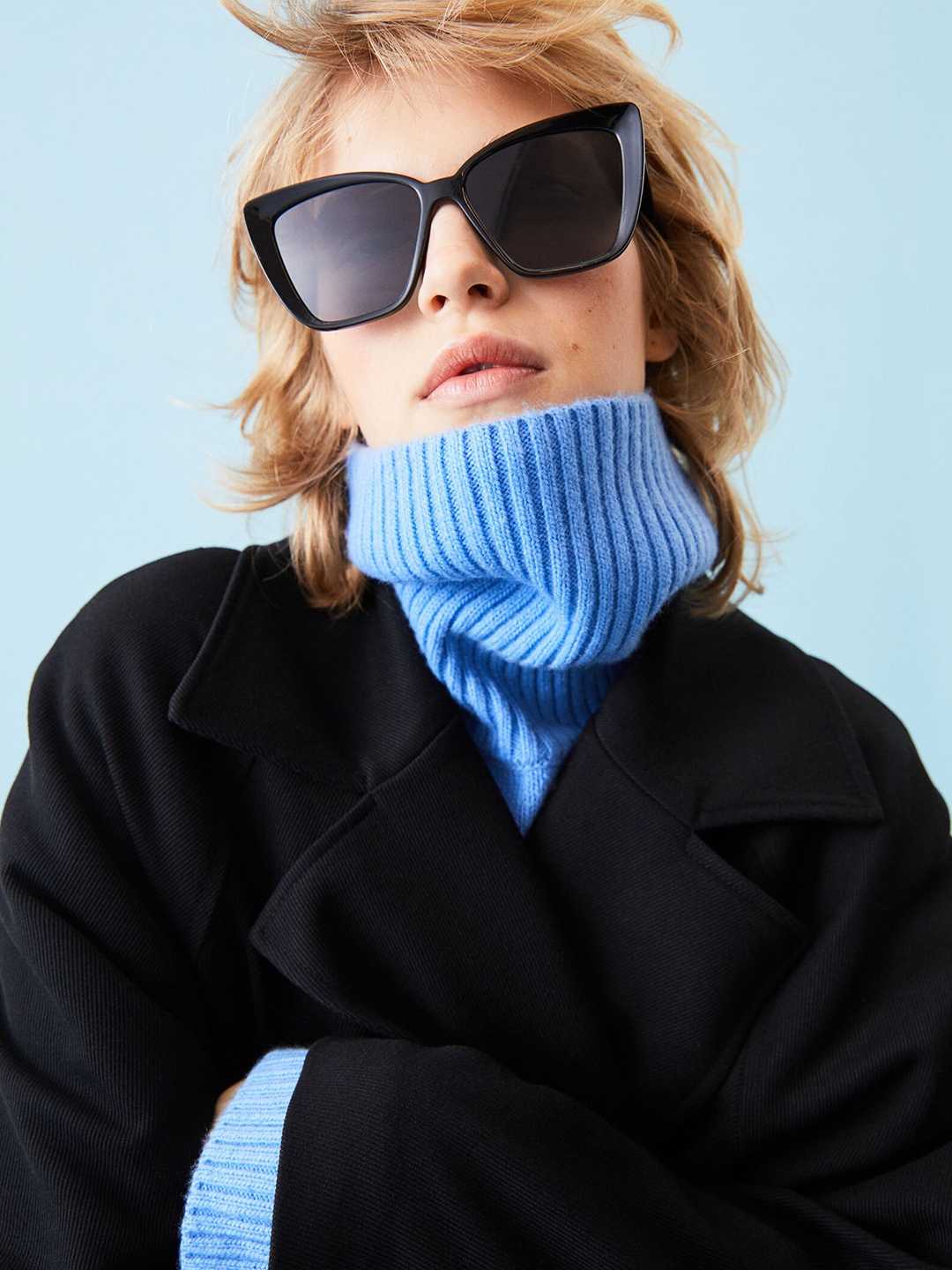 

H&M Women Black Cat-Eye Sunglasses