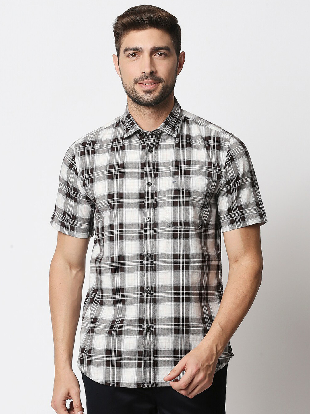 

Basics Men White & Brown Slim Fit Checked Pure Cotton Casual Shirt