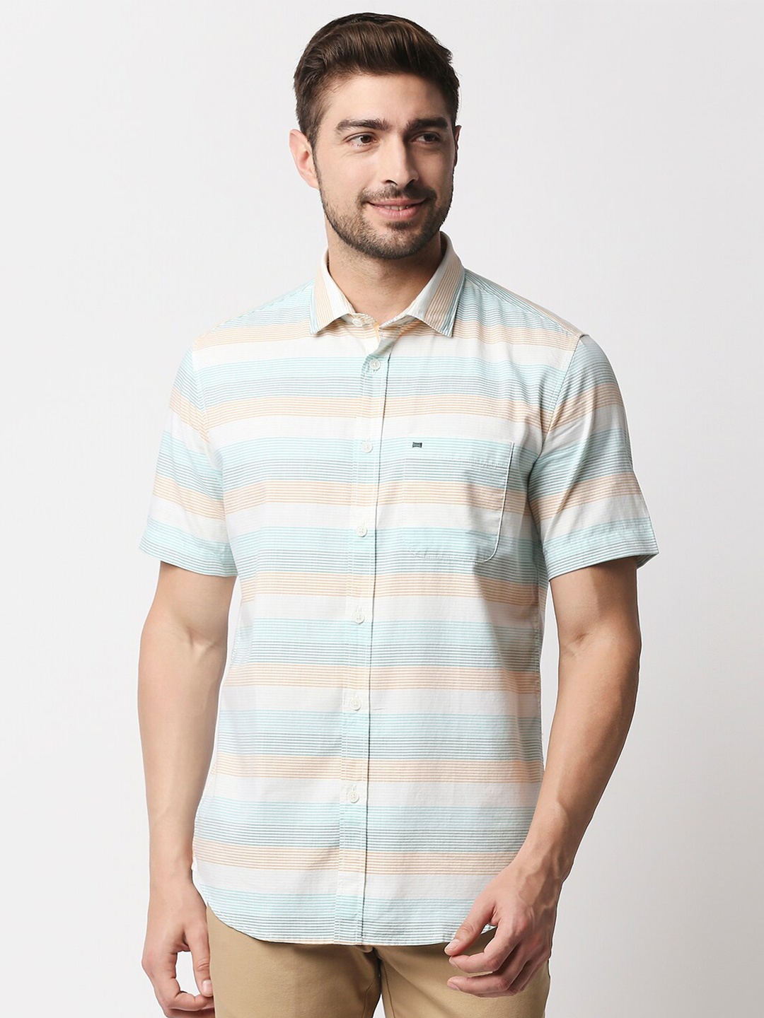 

Basics Men Sea Green & White Slim Fit Horizontal Stripes Striped Pure Cotton Casual Shirt