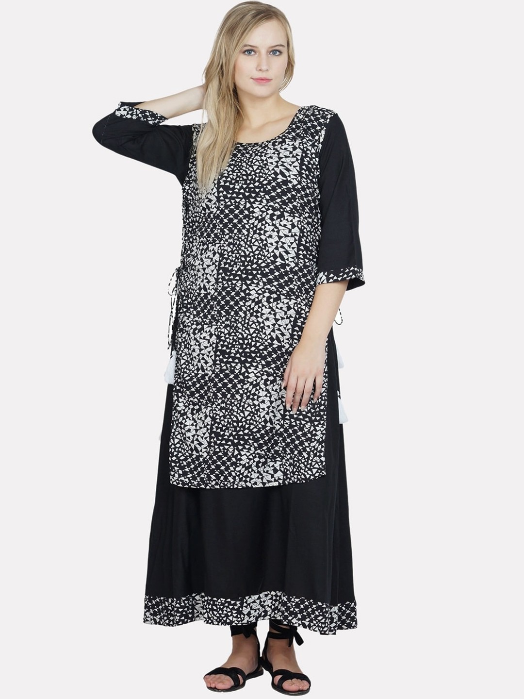 

KALINI Women Multicoloured & Black Printed Tiering Kurta, Multi