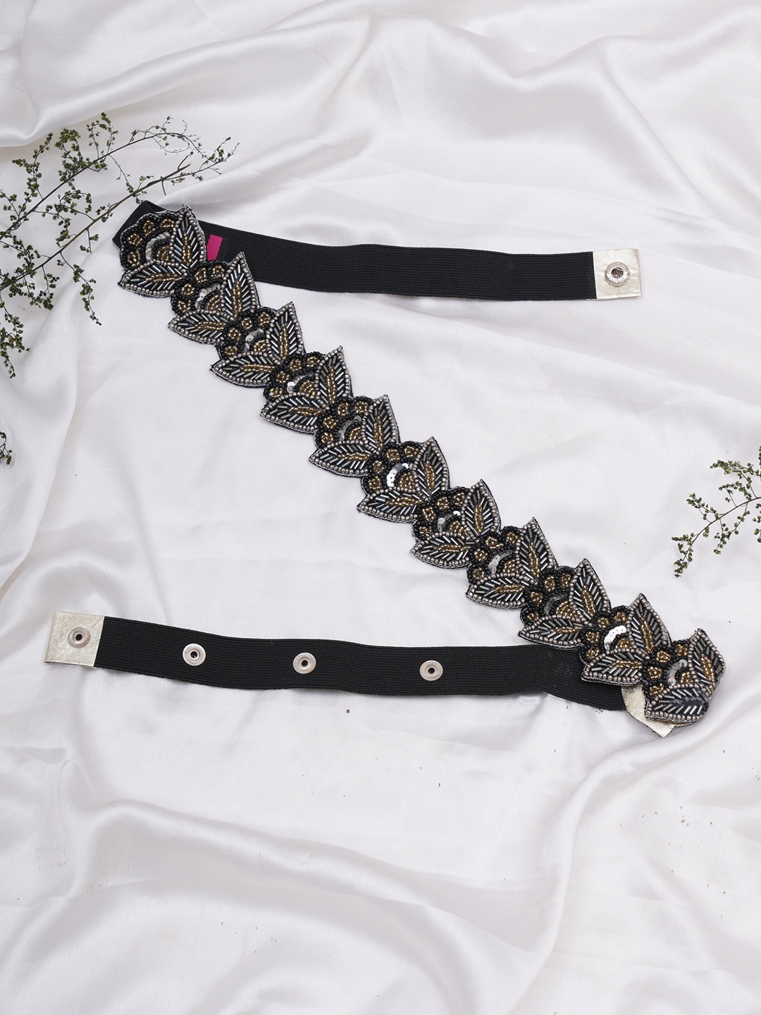 

FABBHUE Women Blue Embellished Belt