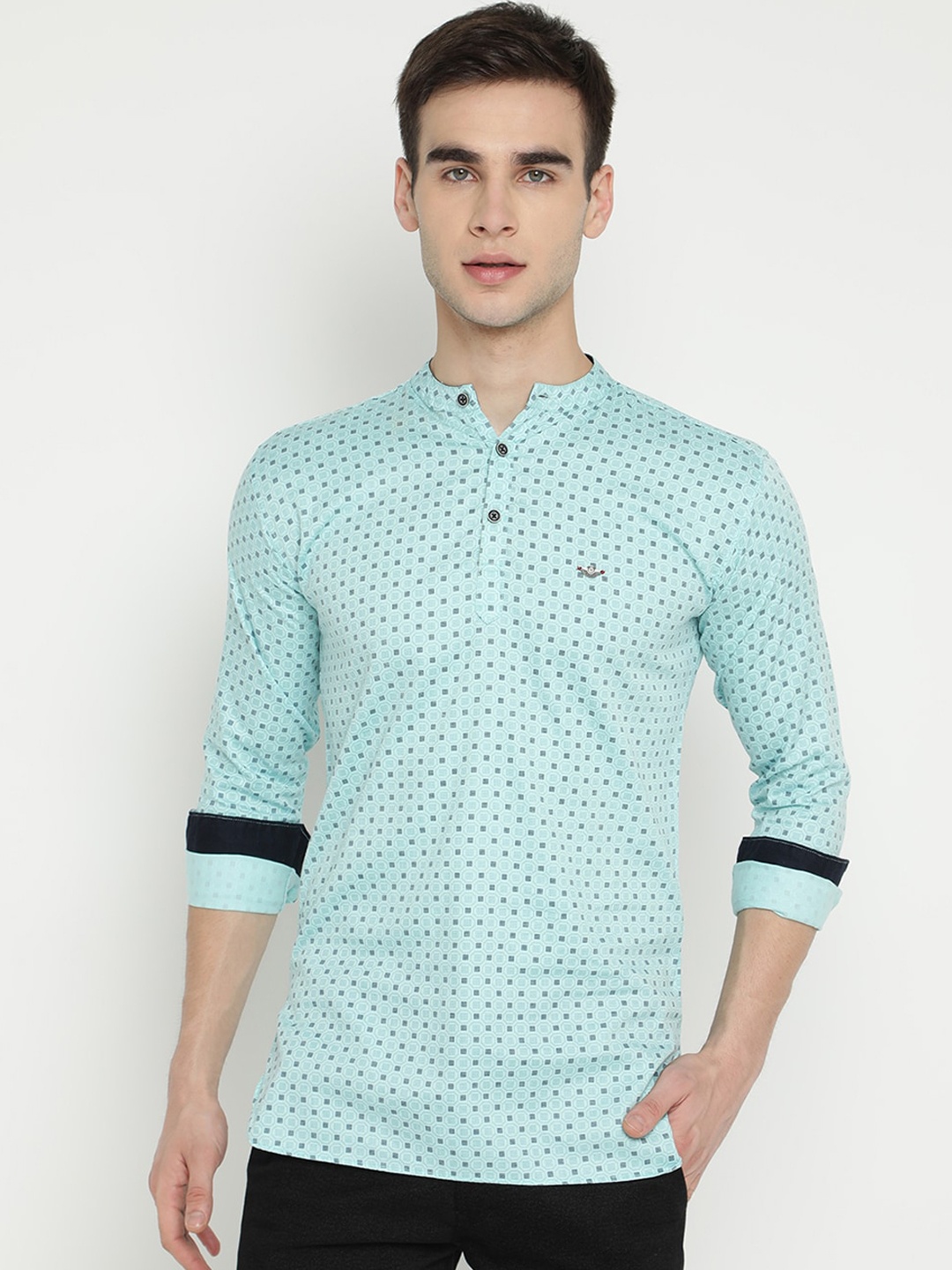 

V2 Value & Variety Men Turquoise Blue & Black Printed Cotton Shirt
