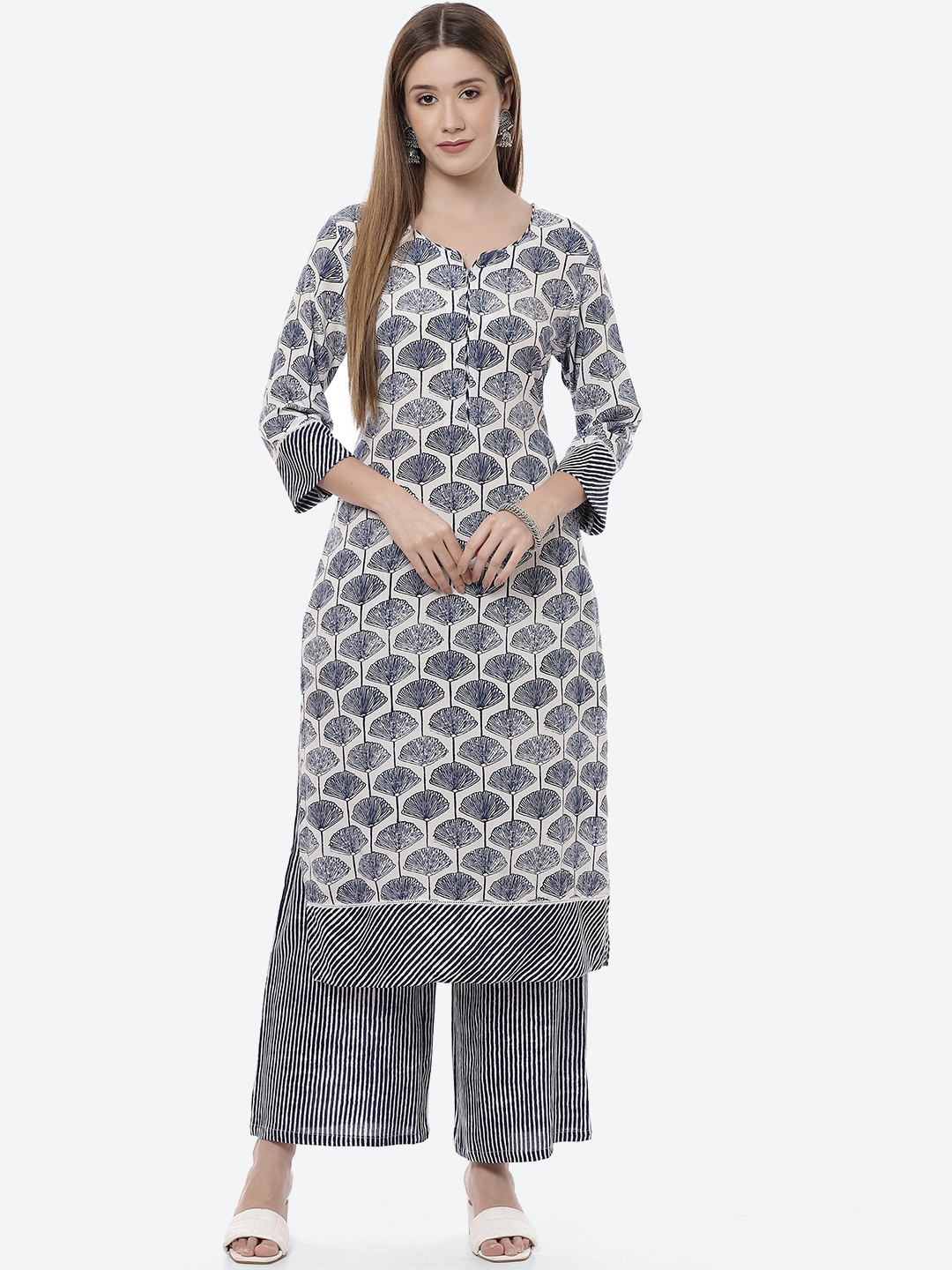 

Rangriti Women Blue & White Floral Printed Kurta with Palazzos