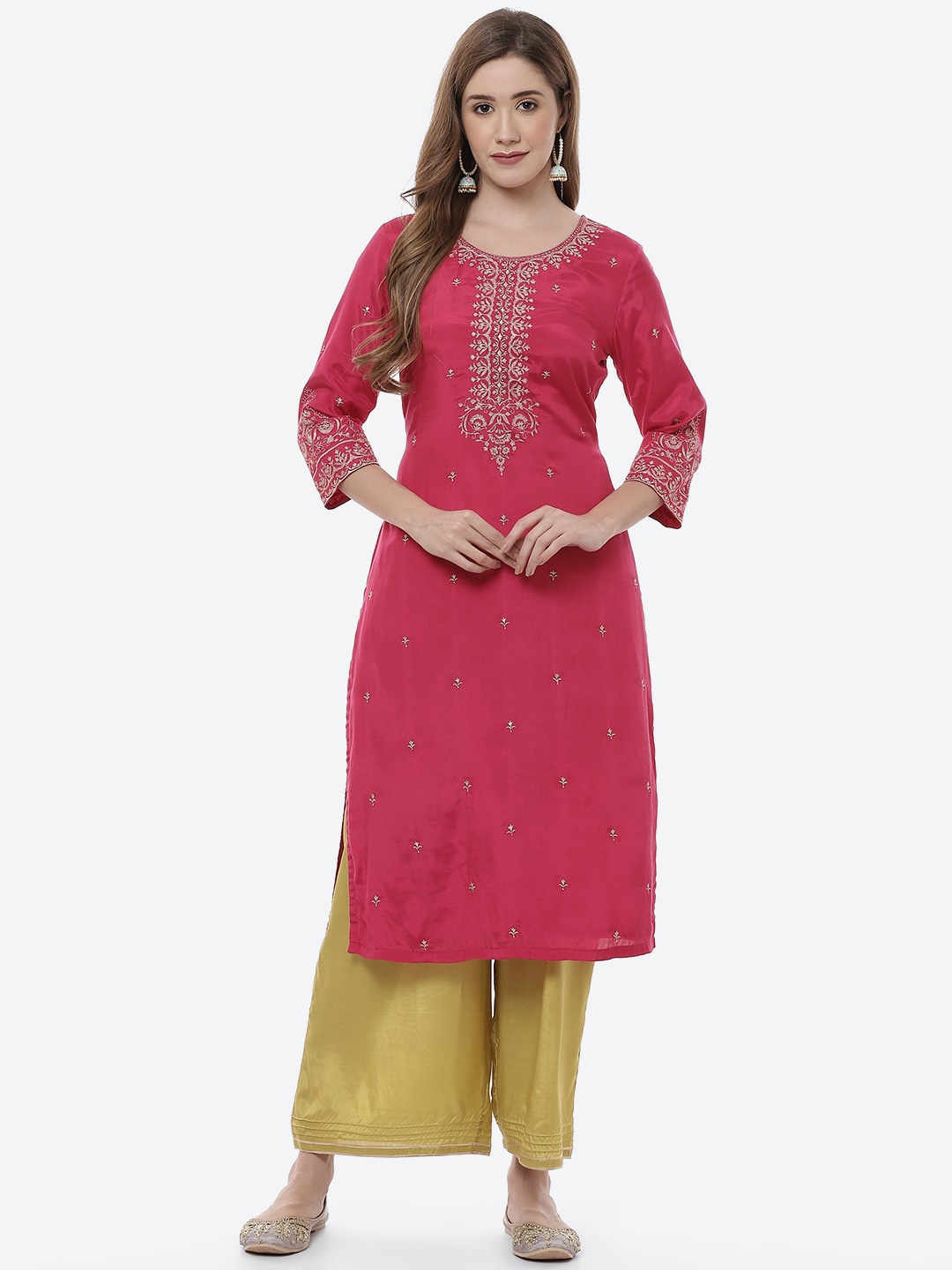 

Rangriti Women Fuchsia Floral Embroidered Brocade Kurta