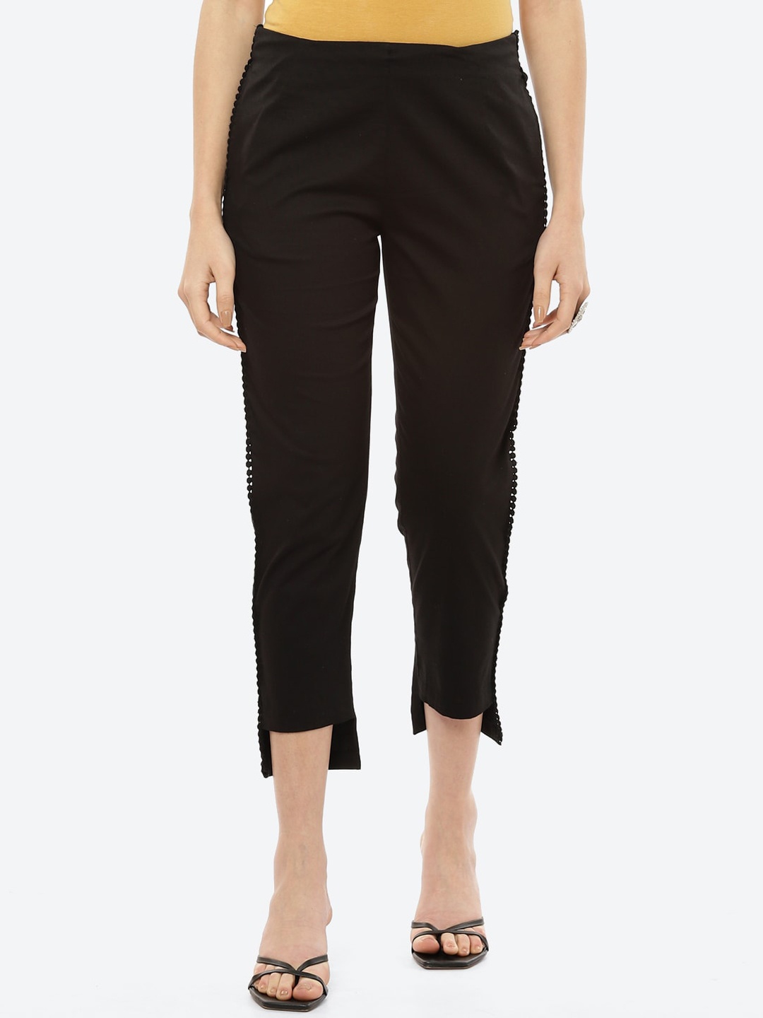 

Rangriti Women Black Slim Fit Trousers