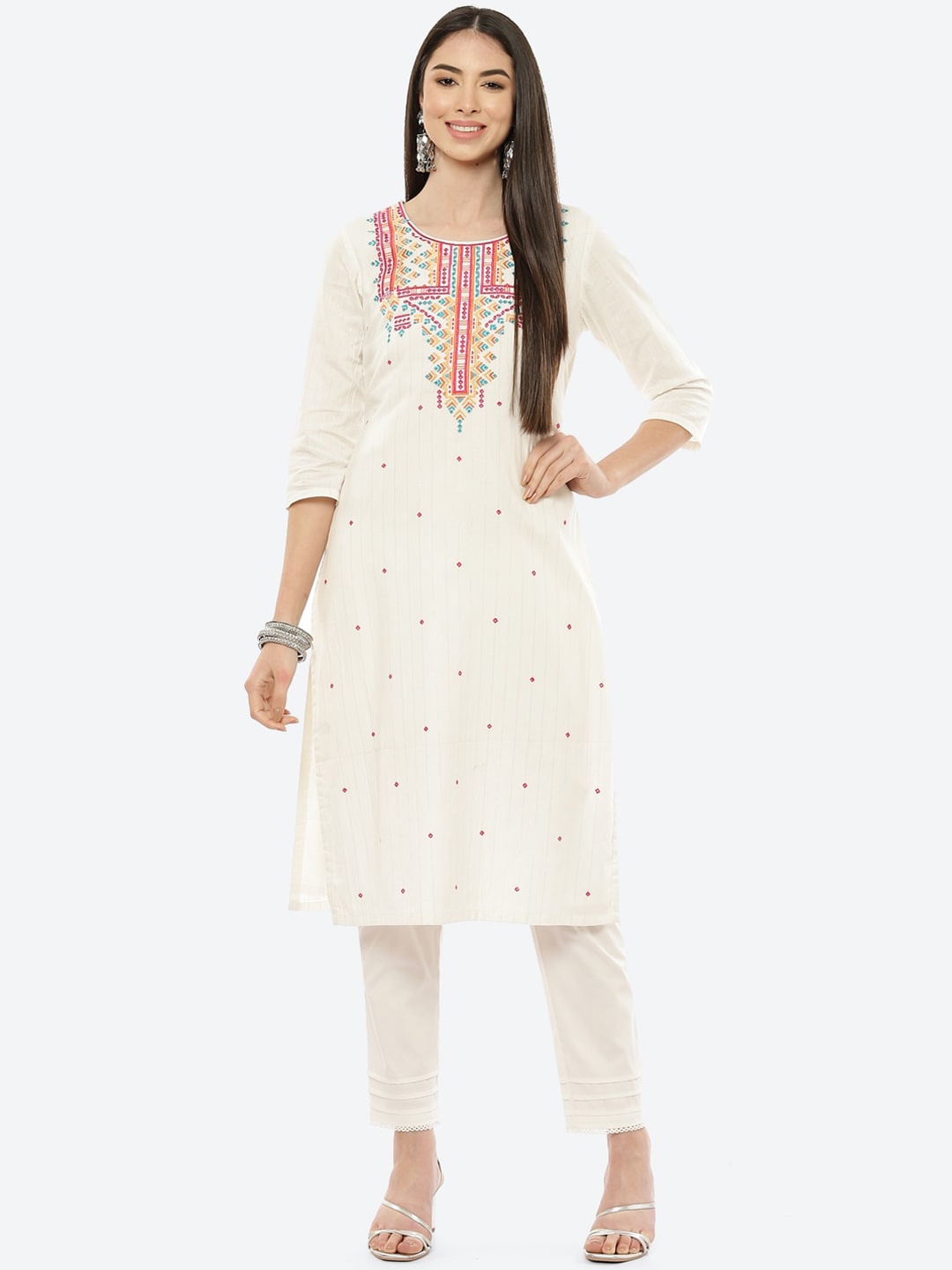 

Rangriti Women Off White Geometric Embroidered Kurta