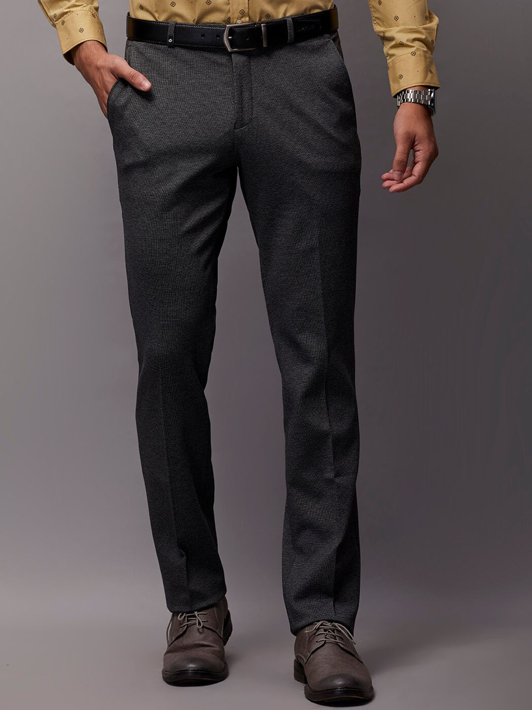 

Oxemberg Men Grey Textured Slim Fit Formal Trousers