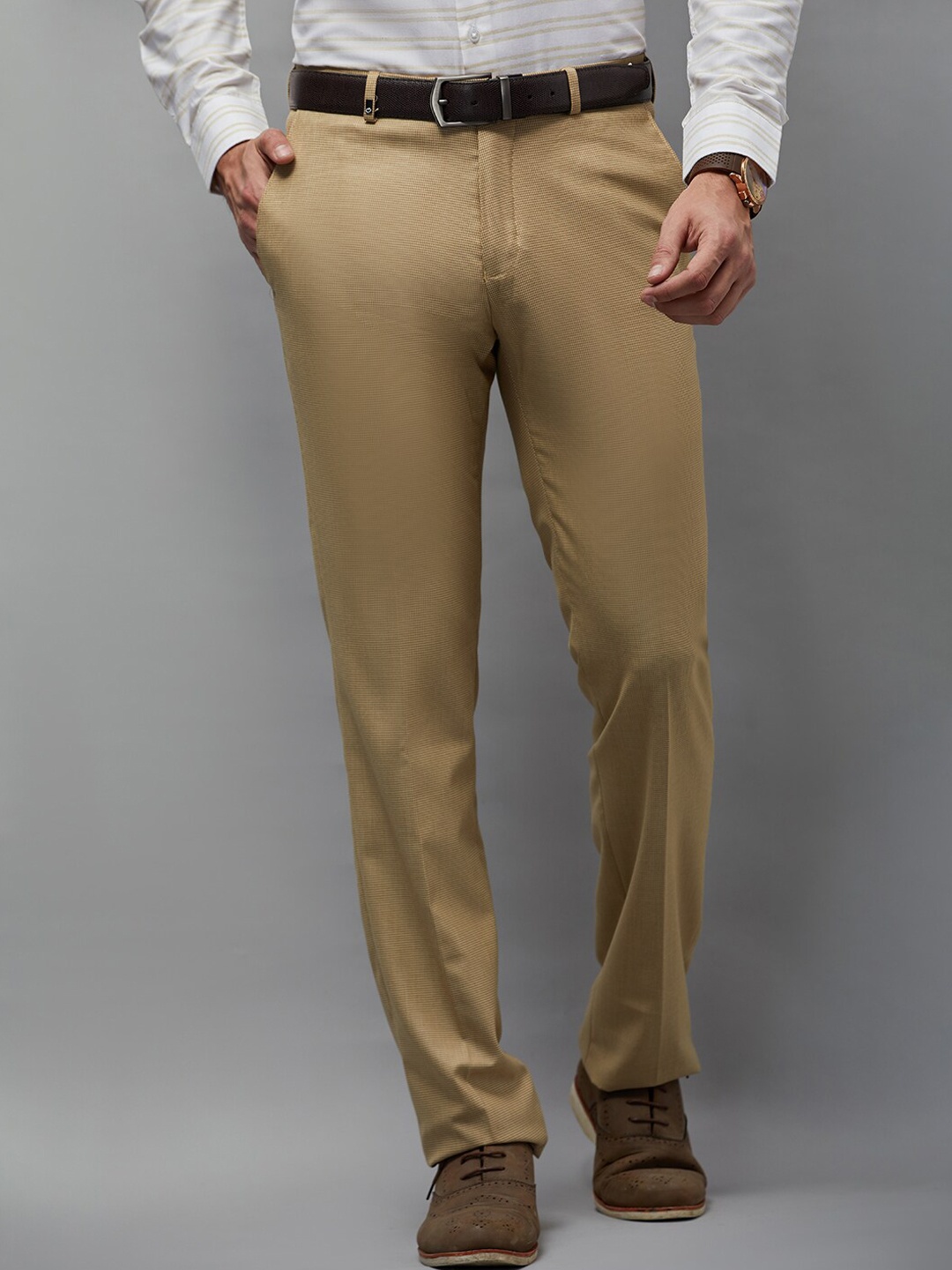 

Oxemberg Men Khaki Solid Regular Fit Formal Trousers