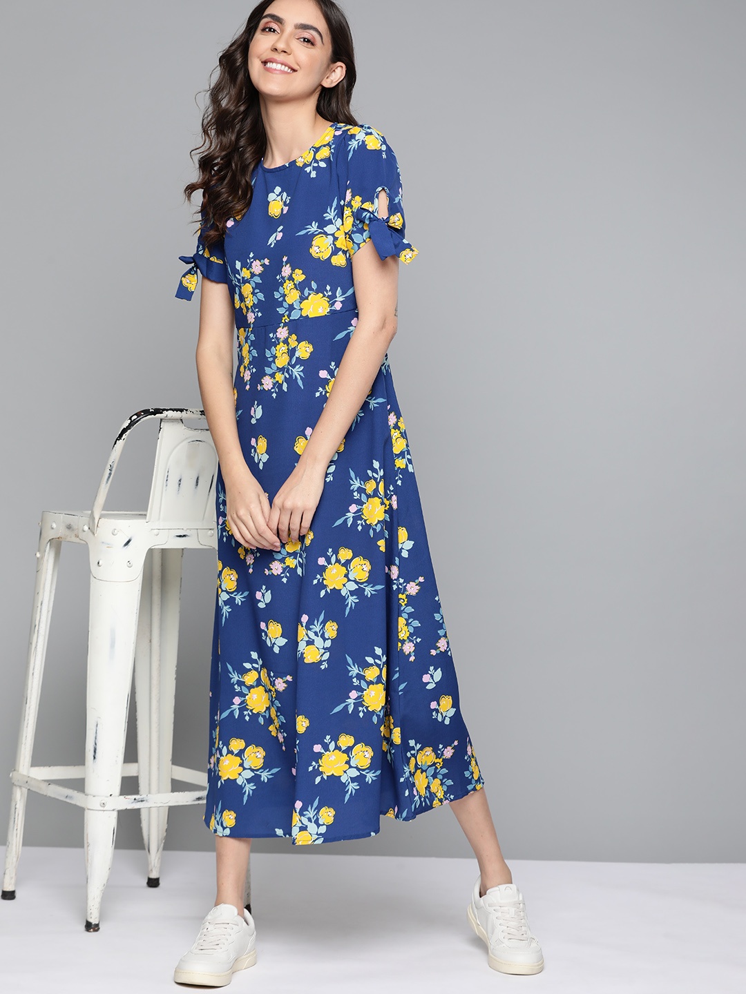 

Mast & Harbour Blue & Yellow Floral A-Line Midi Dress