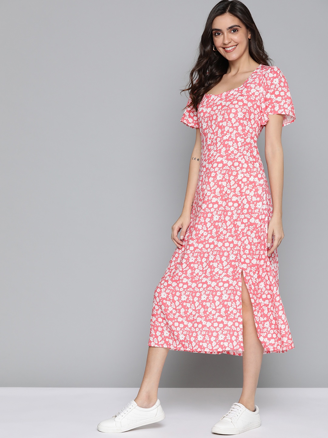 

Mast & Harbour Coral Pink & White Floral A-Line Midi Dress