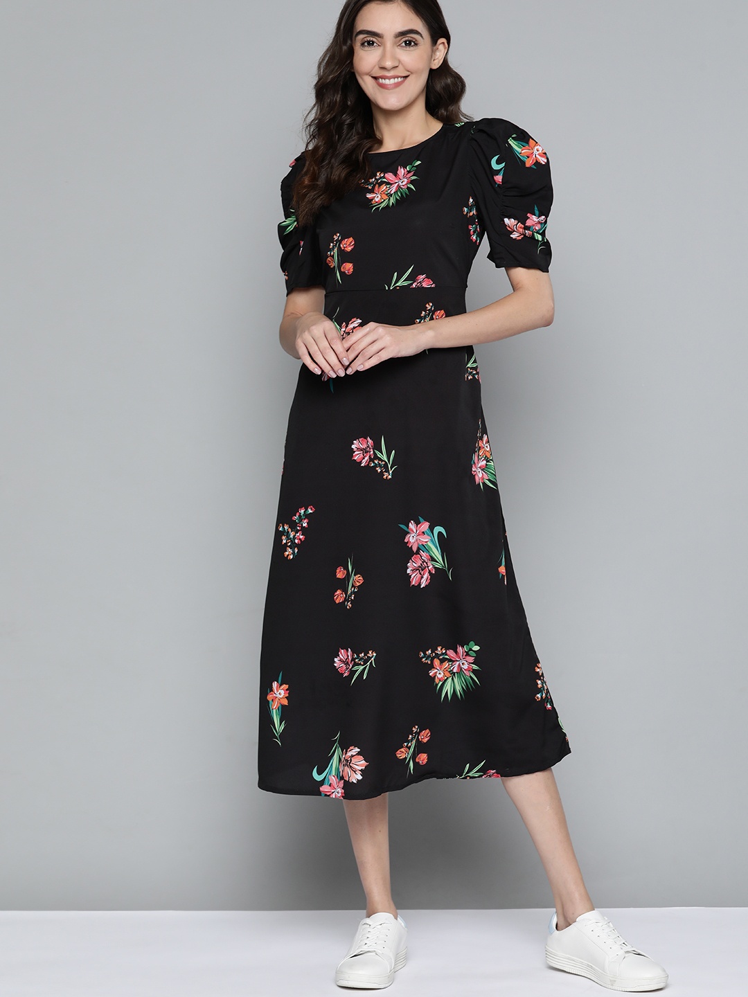 

Mast & Harbour Black & Green Floral Print Puff Sleeves A-Line Midi Dress