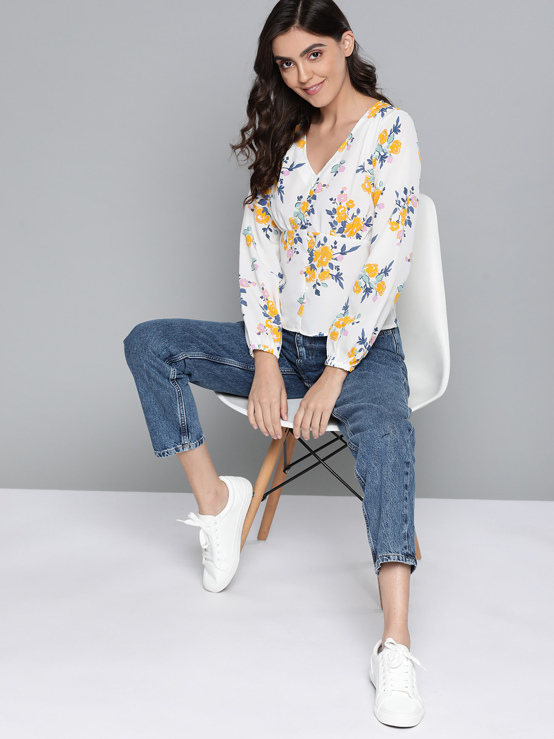 

Mast & Harbour White & Yellow Floral Print Empire Top