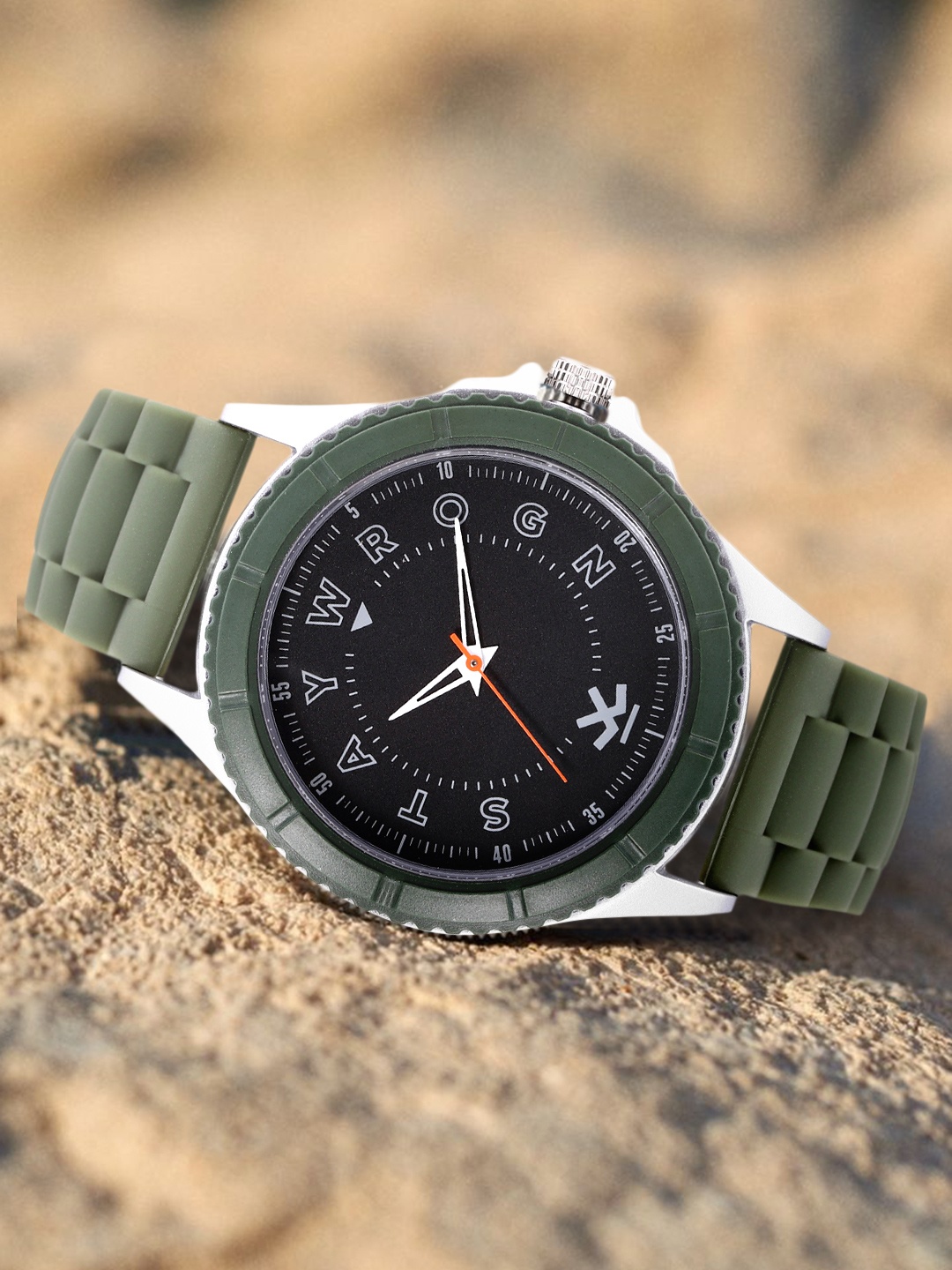 

WROGN Men Black Printed Dial & Green Straps Trend Savy Analogue Watch WRG00047G