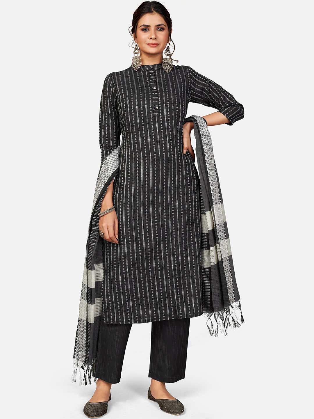 

Vbuyz Women Black & Grey Striped Pure Cotton Kurta With Trousers & Dupatta