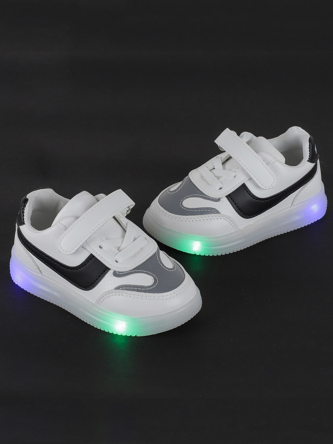 

FEETWELL SHOES Kids White & Black Colourblocked LED Sneakers