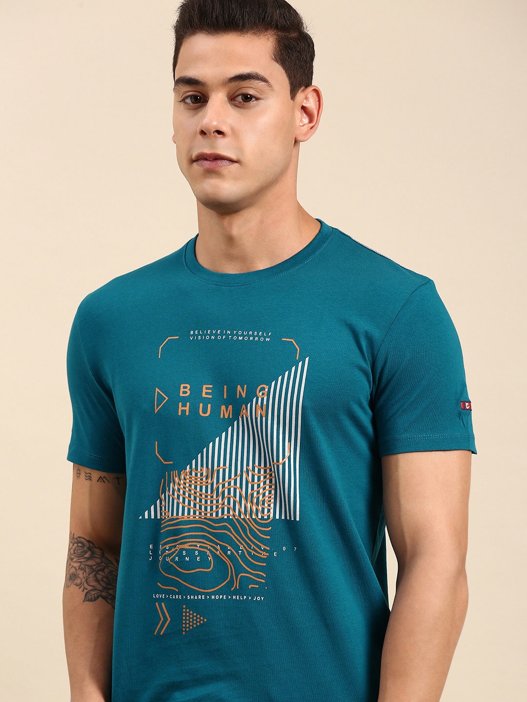 

Being Human Men Teal & Silver-Toned Graphic Printed Casual T-shirt