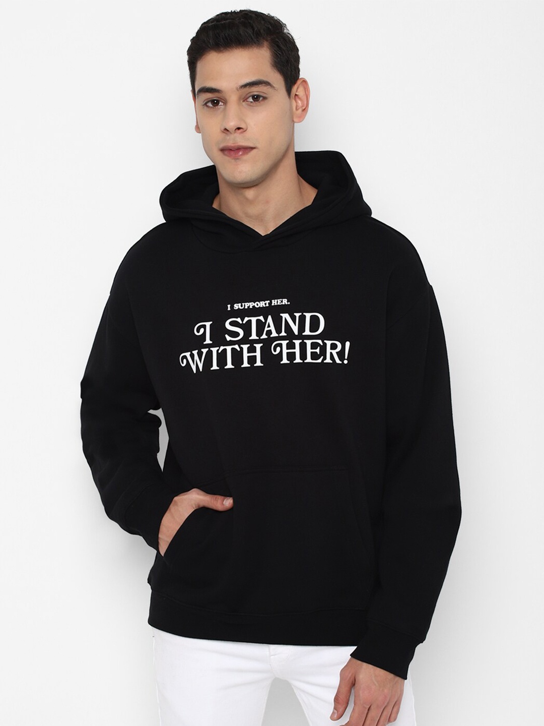 

FOREVER 21 Men Black & White Typography Printed T-shirt