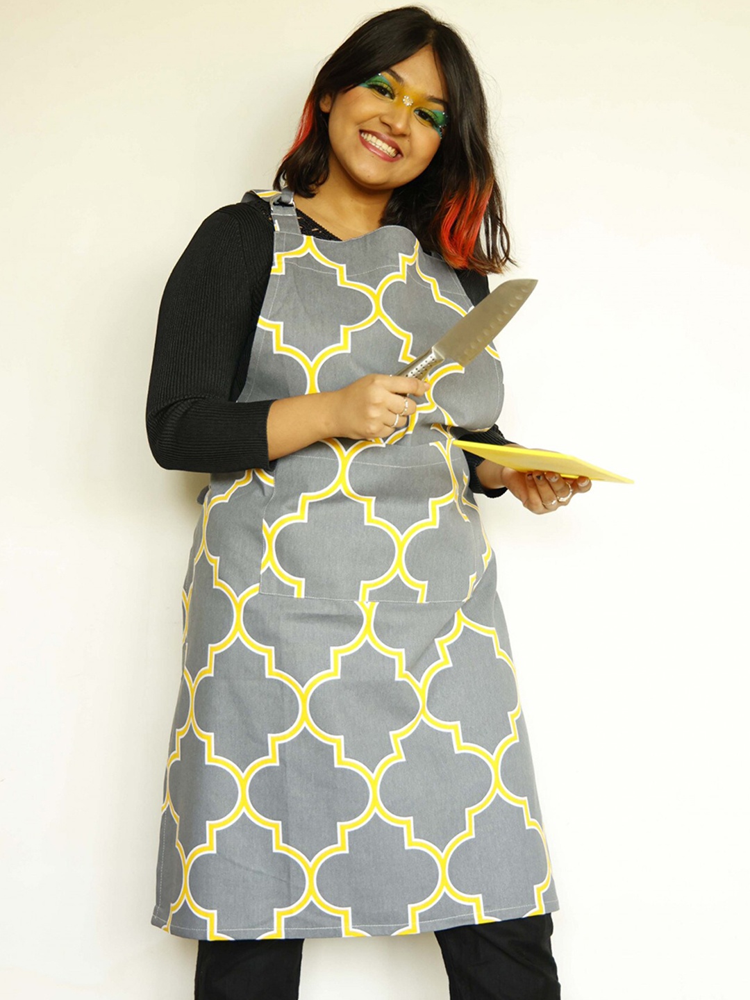 

Ariana Grey & Yellow Geometric Printed Aprons