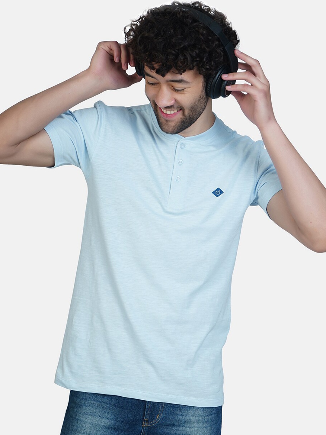 

Almo Wear Men Blue Solid Cotton T-Shirt