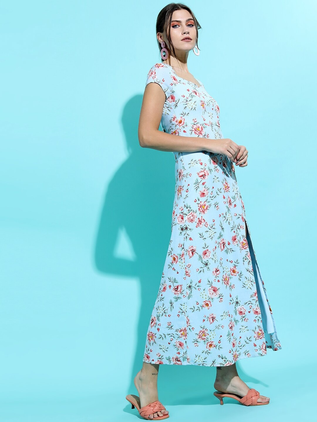 

Tokyo Talkies Women Stunning Blue Floral Dress