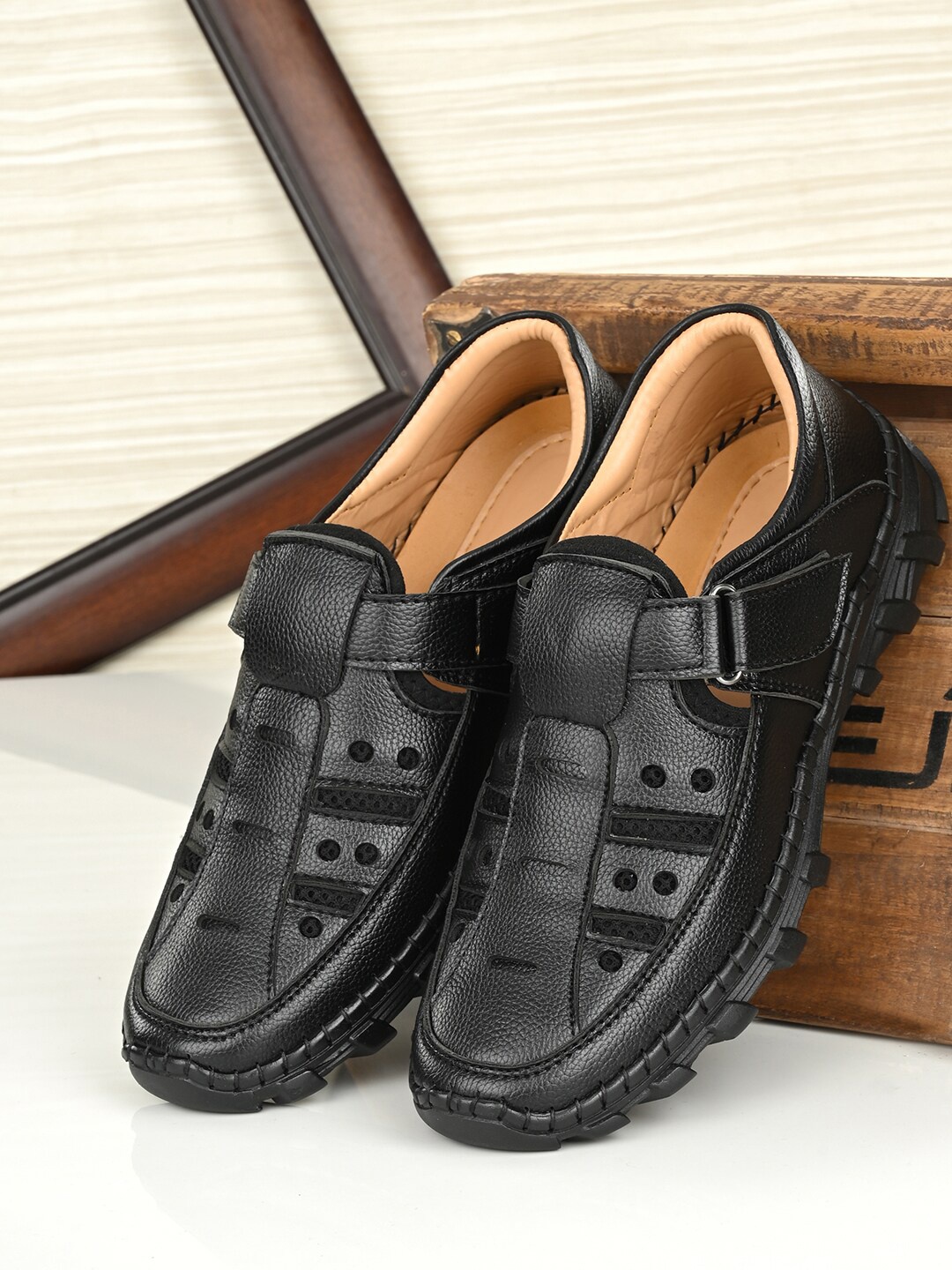 

Mactree Men Black PU Shoe-Style Sandals