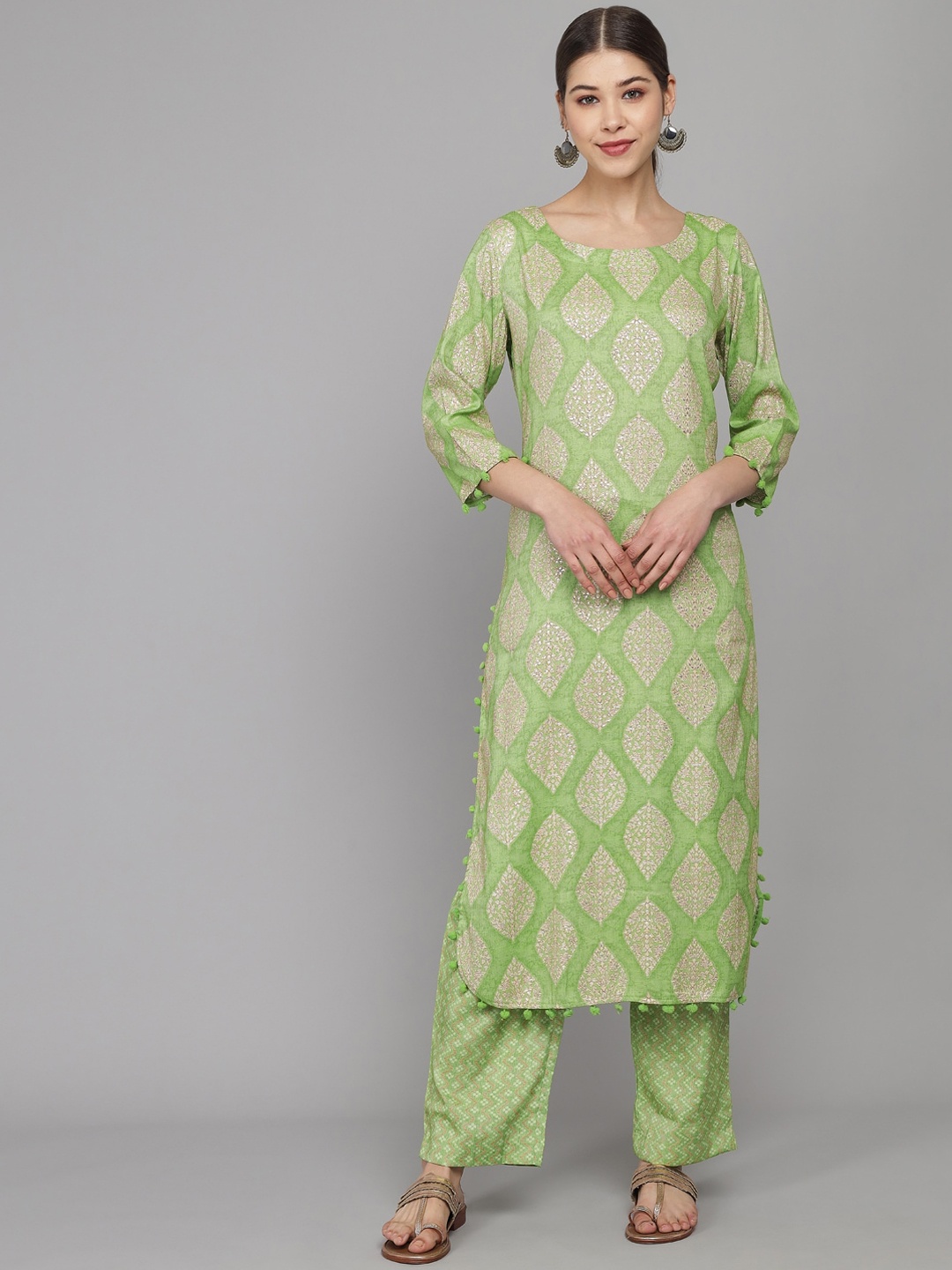 

Prakhya Women Green Ethnic Motifs Printed Kurta with Trousers