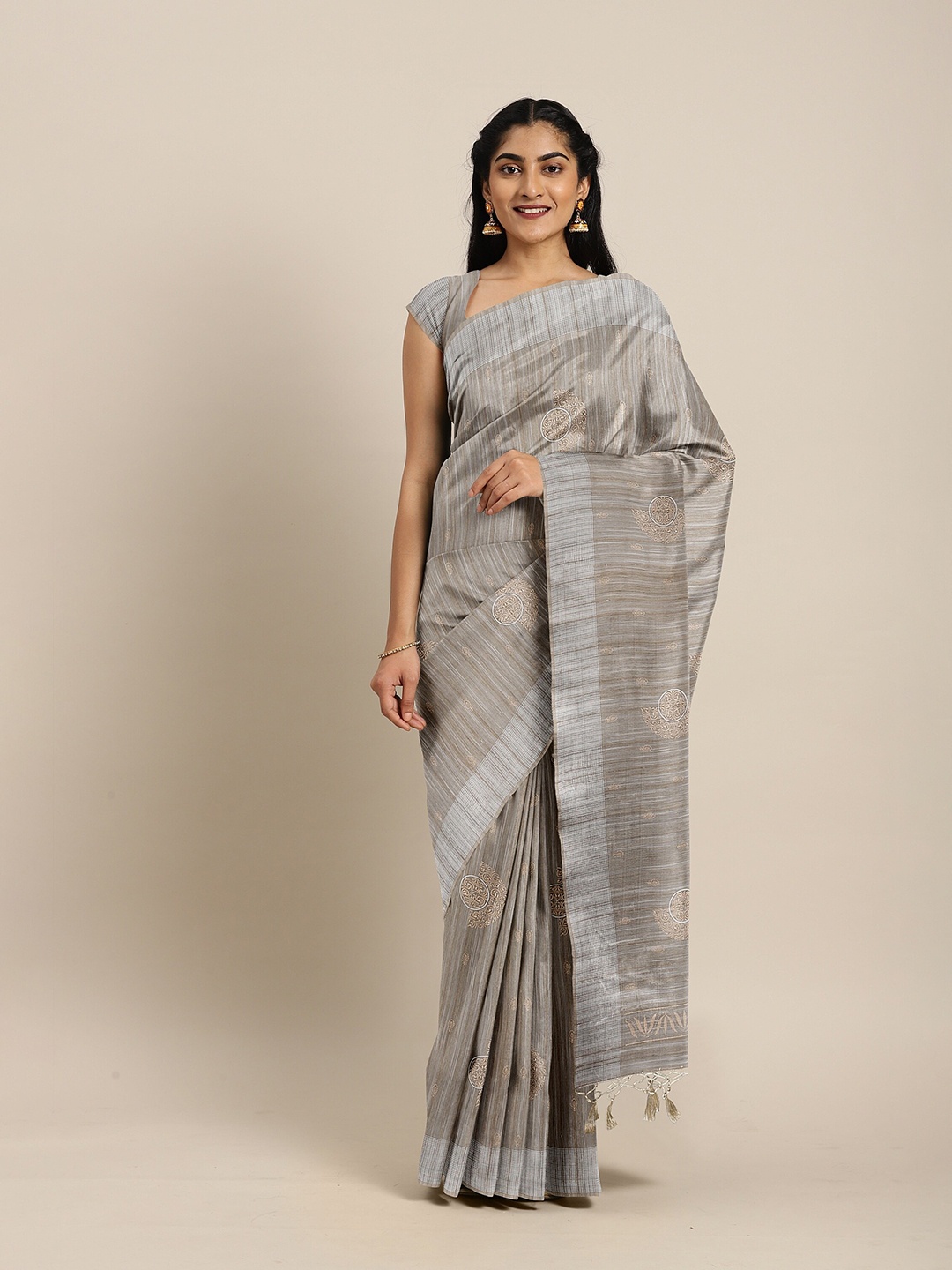 

The Chennai Silks Beige & Gold-Toned Floral Embroidered Pure Cotton Chanderi Saree