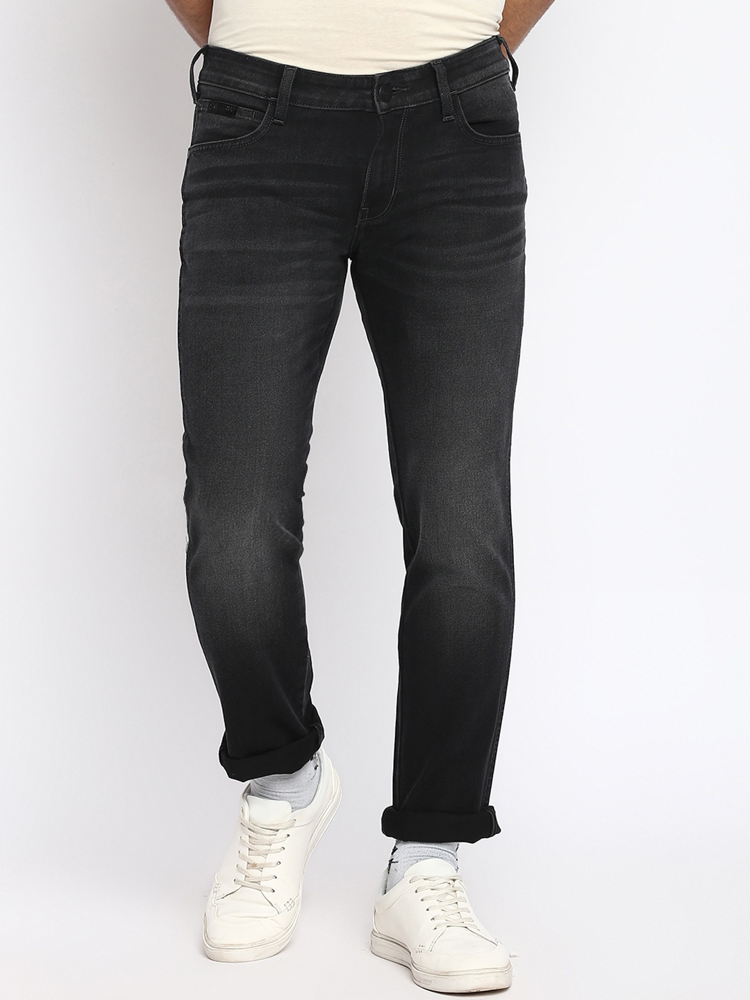 

Wrangler Men Black Skanders Slim Fit Low-Rise Light Fade Stretchable Cotton Jeans