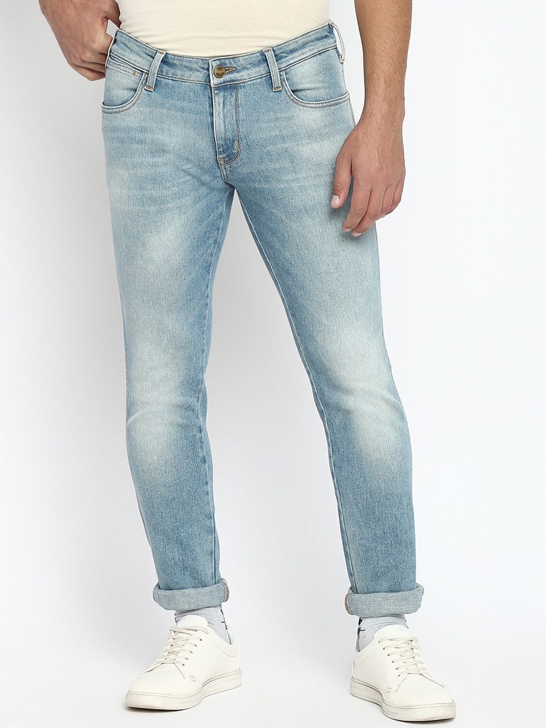 

Wrangler Men Blue Skanders Slim Fit Low-Rise Heavy Fade Stretchable Jeans