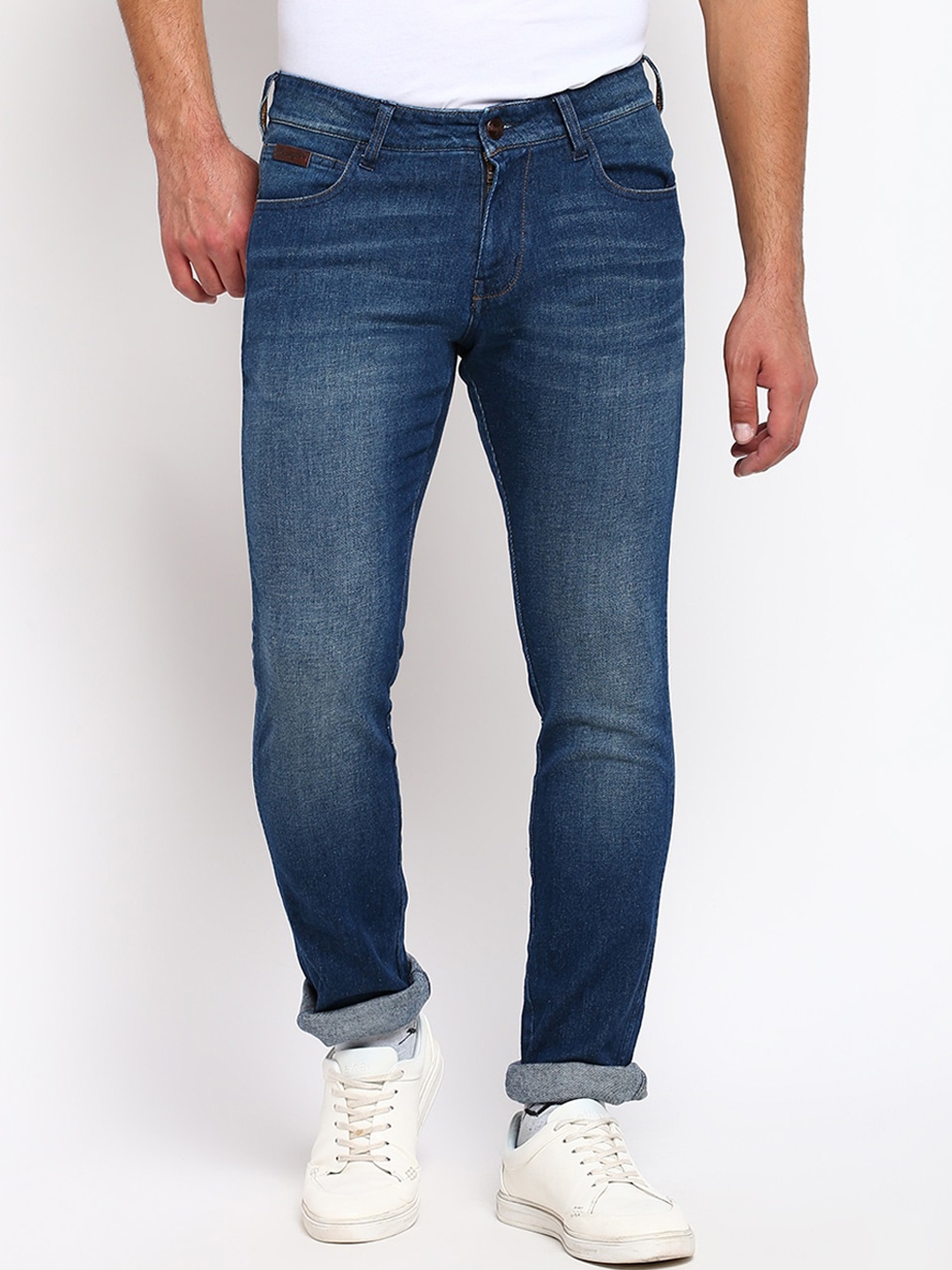 

Wrangler Men Blue Skanders Slim Fit Low-Rise Light Fade Stretchable Jeans