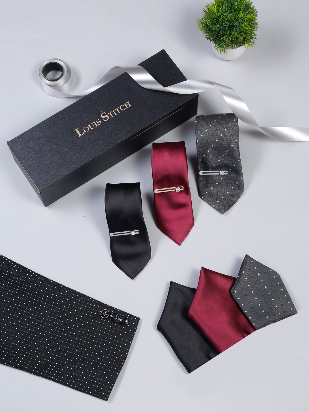 

LOUIS STITCH Men Black Necktie Combo & Pocket Square