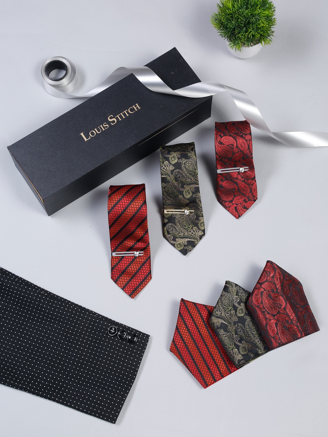 

LOUIS STITCH Men Red & Green Gift Set Of 3 Printed Ties & 3 Pocket Squares