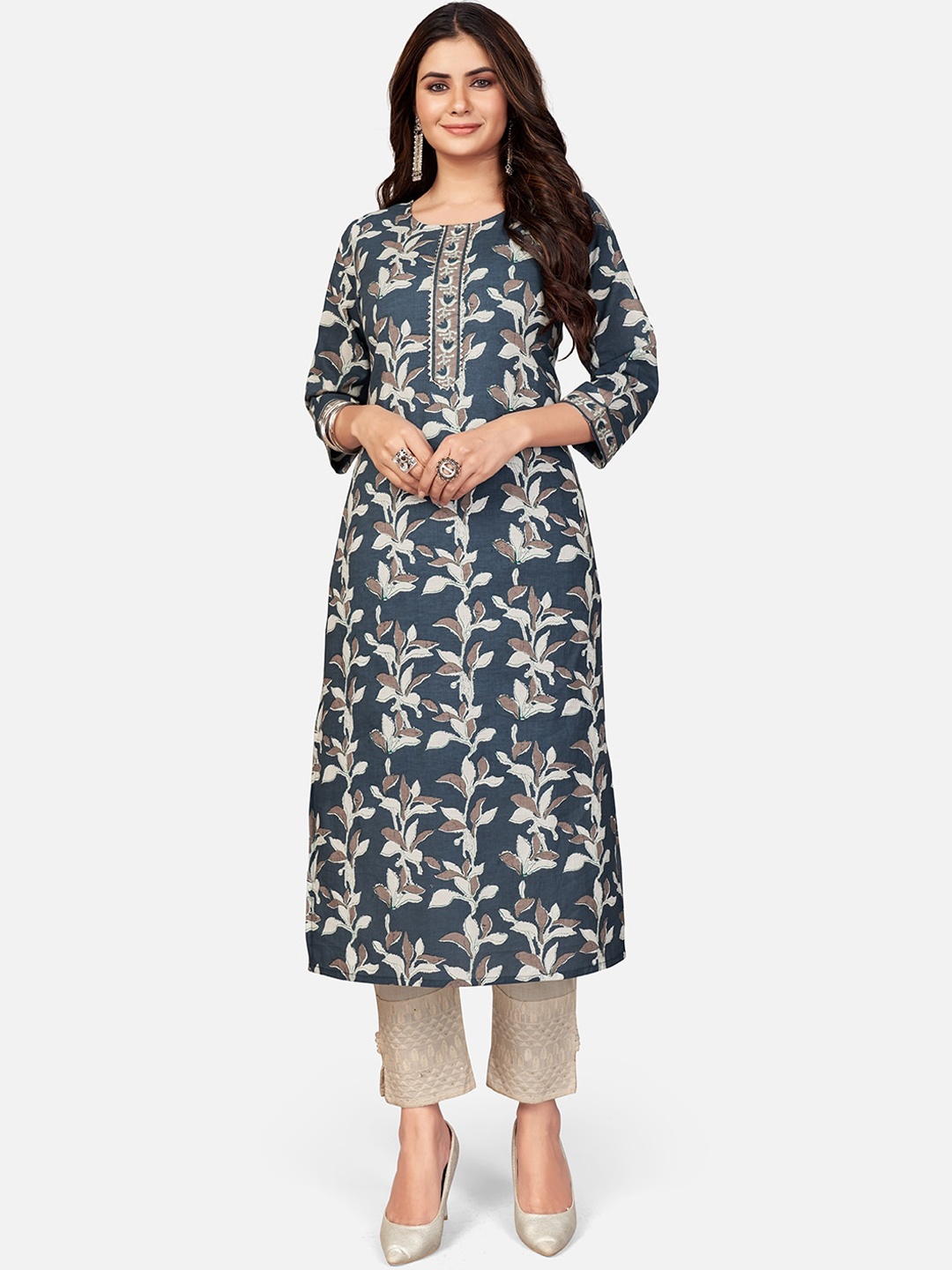 

Vbuyz Women Grey Printed Flared Sleeves Kurta
