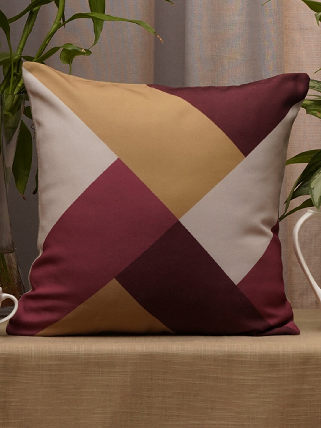 

ZEBA Maroon & Beige Geometric Square Cushion Covers