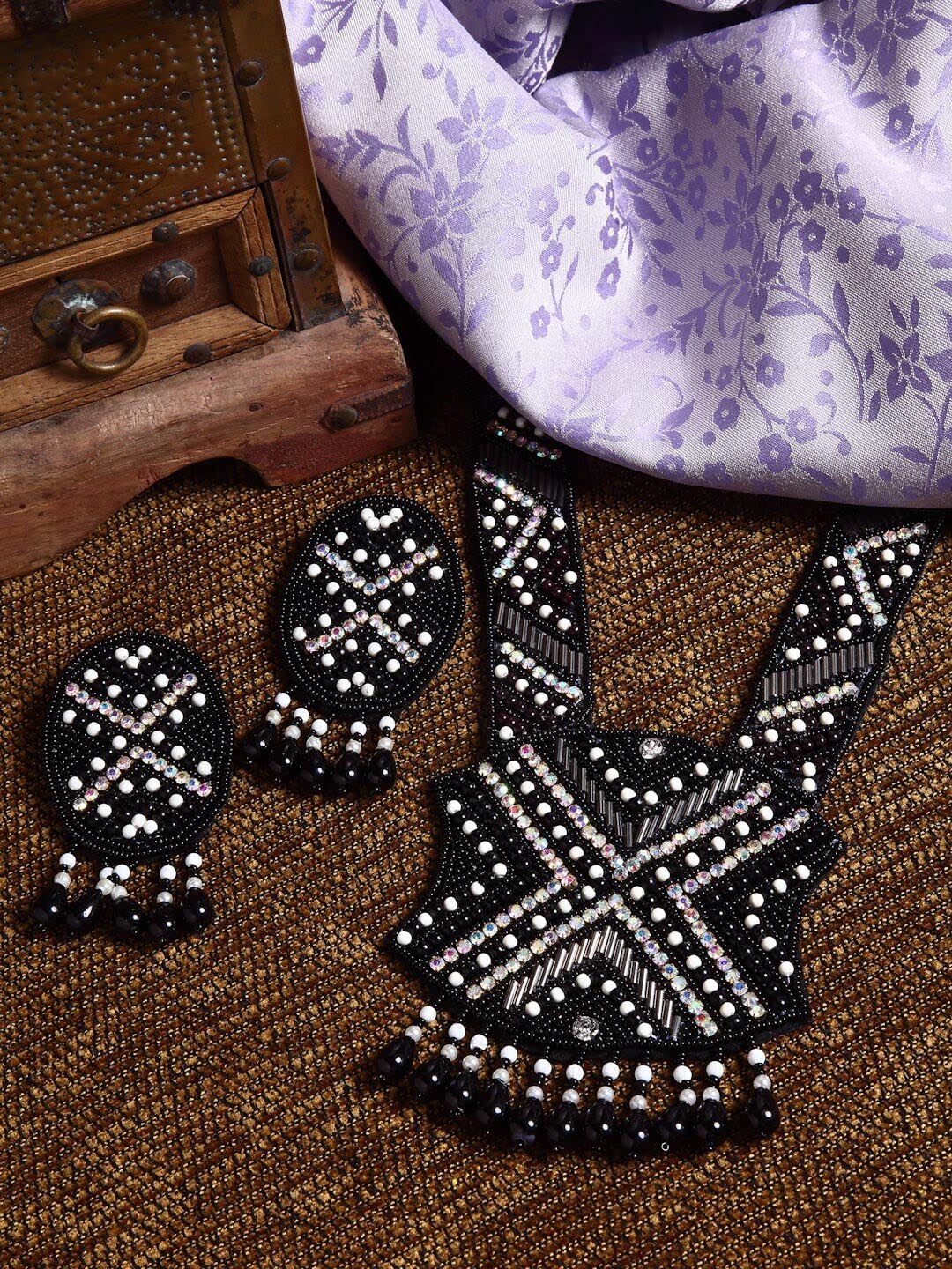 

Sargi Silver-Plated Black Crystals & Bead-Studded Jewellery Set