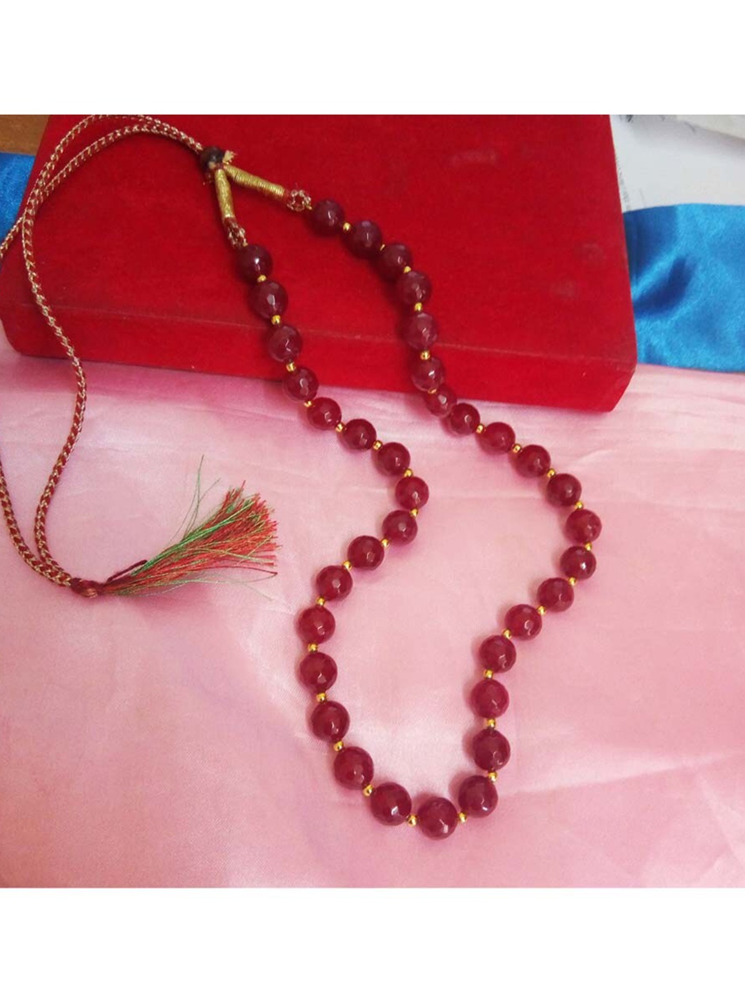 

RICH AND FAMOUS Red Quartz Stone Beaded Brass Necklace
