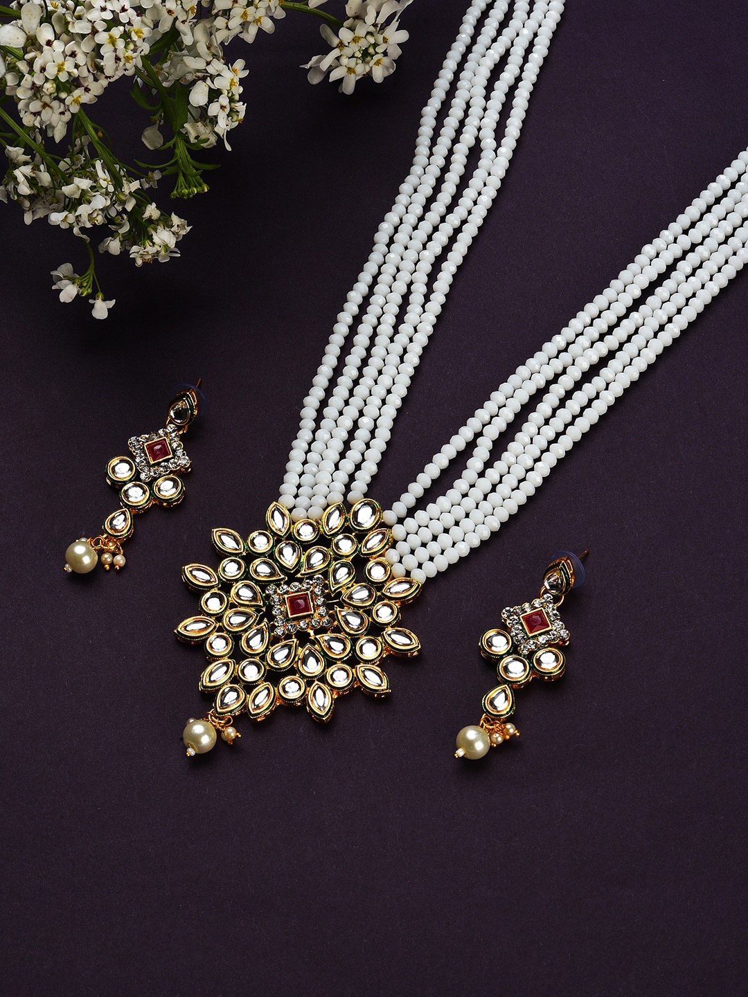 

SOHI Woman White Kundan Beads Gold Plated Necklace Set