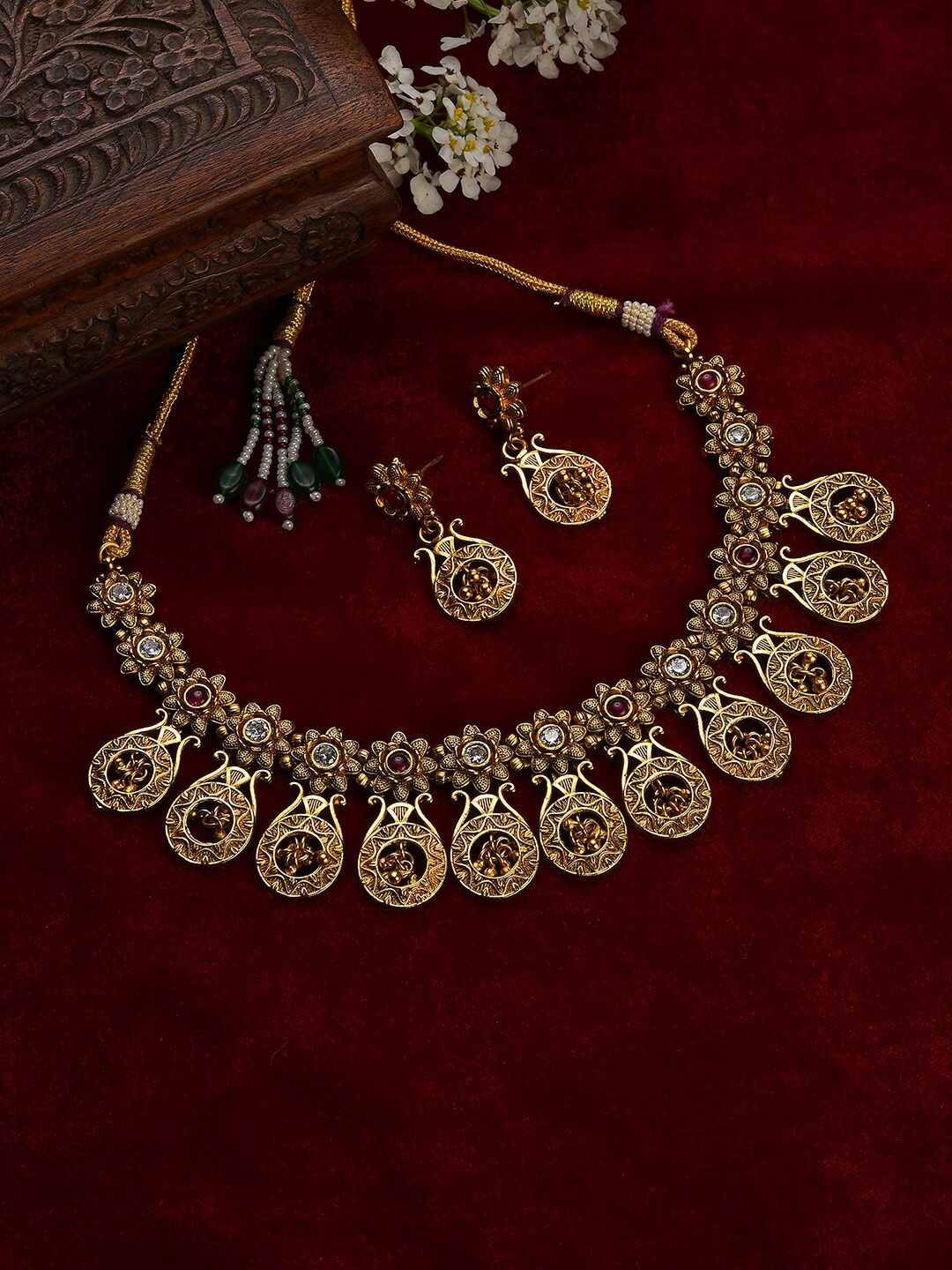 

SOHI Women Gold-Plated & Pink Meenakari Stone Studdded Jewellery Set