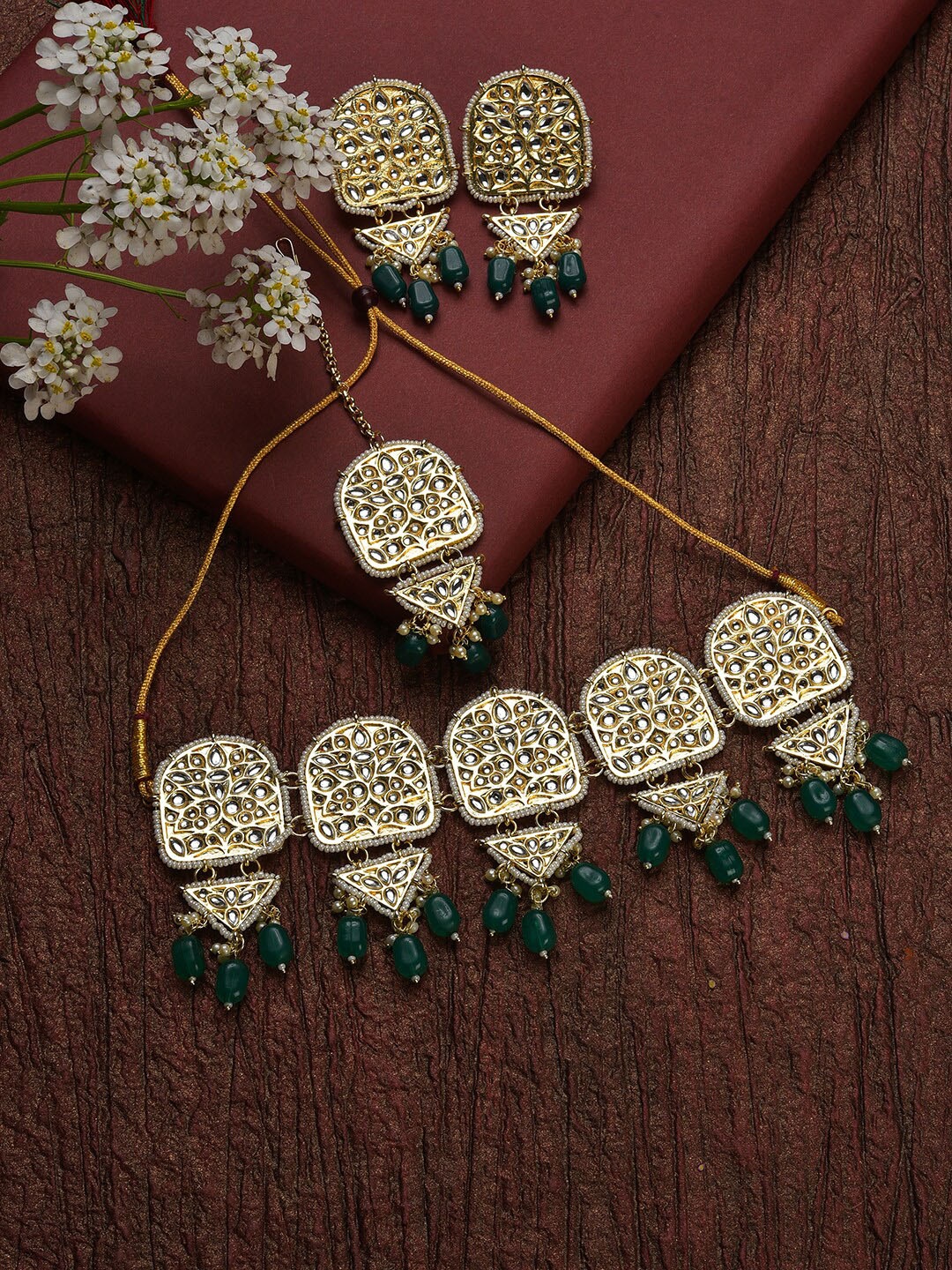 

SOHI Women Green Kundan Gold Plated Necklace Set