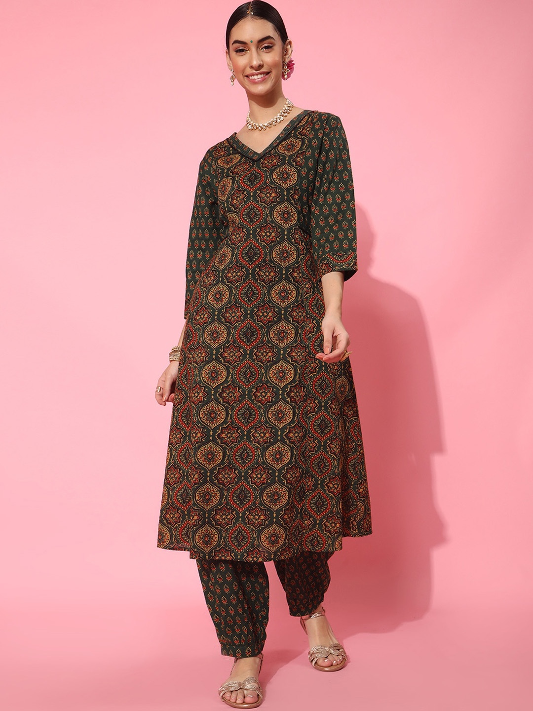 

STREET 9 Ethnic Motifs Pure Cotton Kurta Set, Green