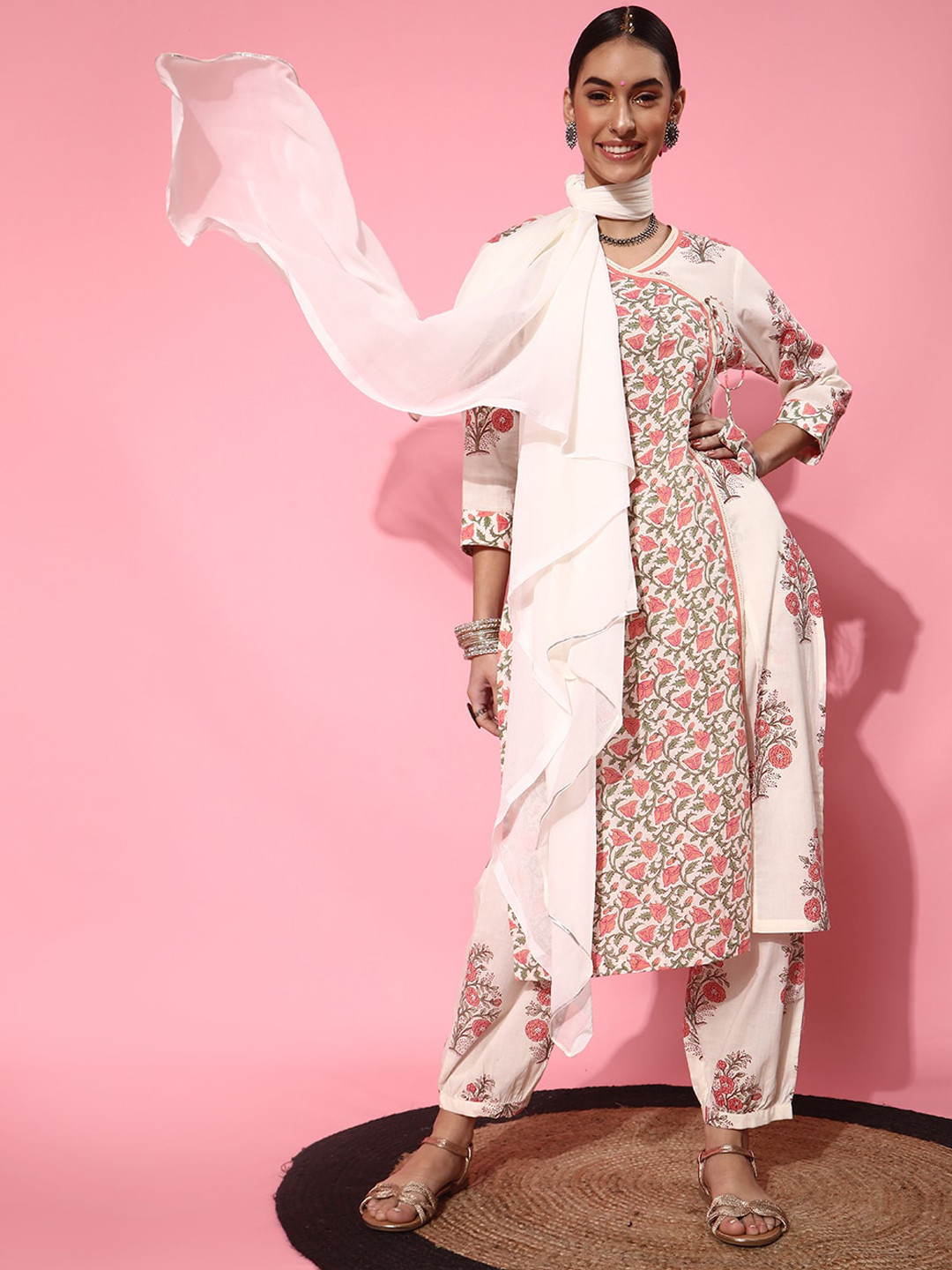 

STREET 9 Floral Pure Cotton Kurta Set, Off white
