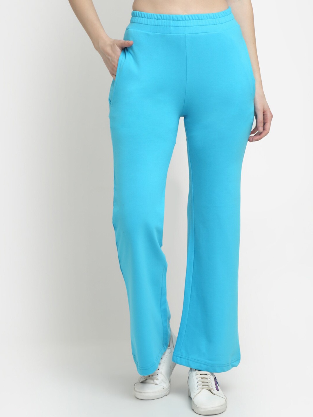 

EVERDION Women Blue Solid Relaxed-Fit Pure Cotton Flared Track Pant