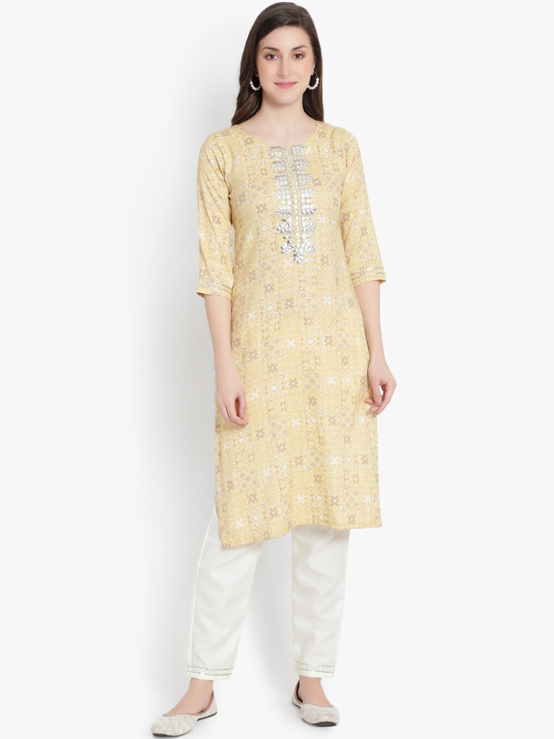 

heemara Women Yellow & White Floral Printed Gotta Patti Kurta with Trousers & With Dupatta