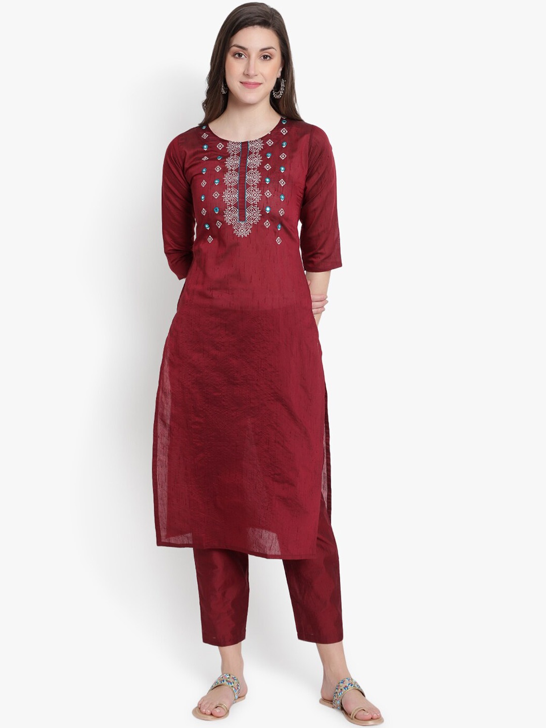 

heemara Women Maroon & White Floral Embroidered Kurta with Trousers