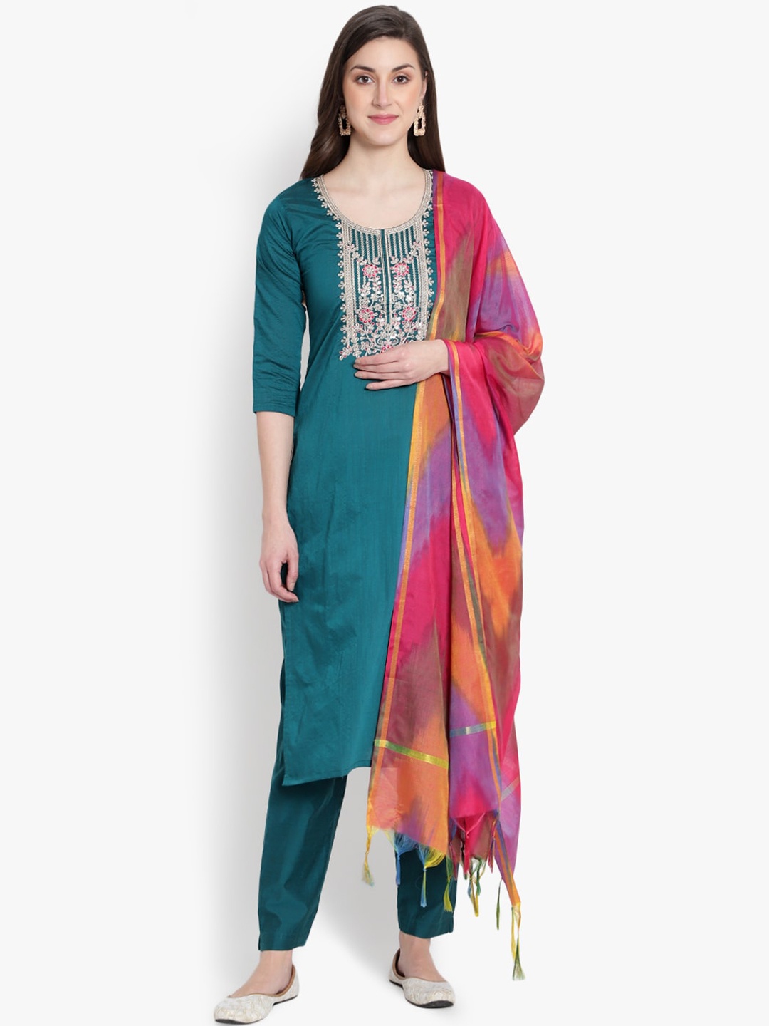 

heemara Women Purple Floral Embroidered Sequinned Kurta with Trousers & With Dupatta