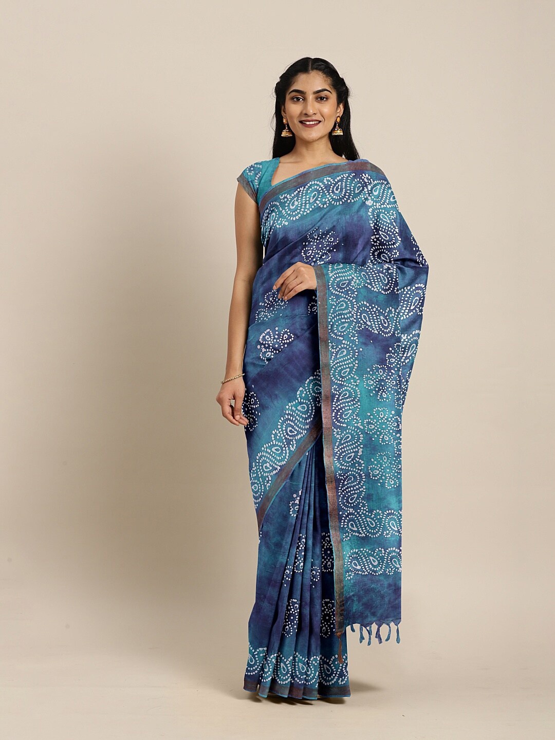 

The Chennai Silks Blue & White Batik Pure Cotton Saree