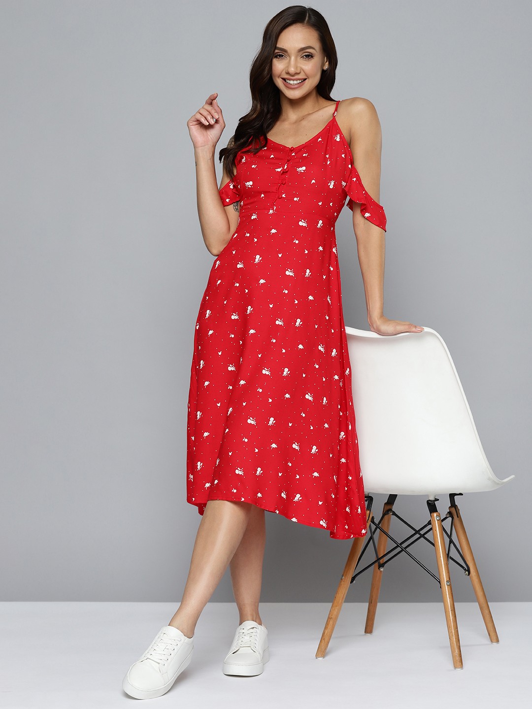 

Mast & Harbour Red & White Floral A-Line Midi Dress