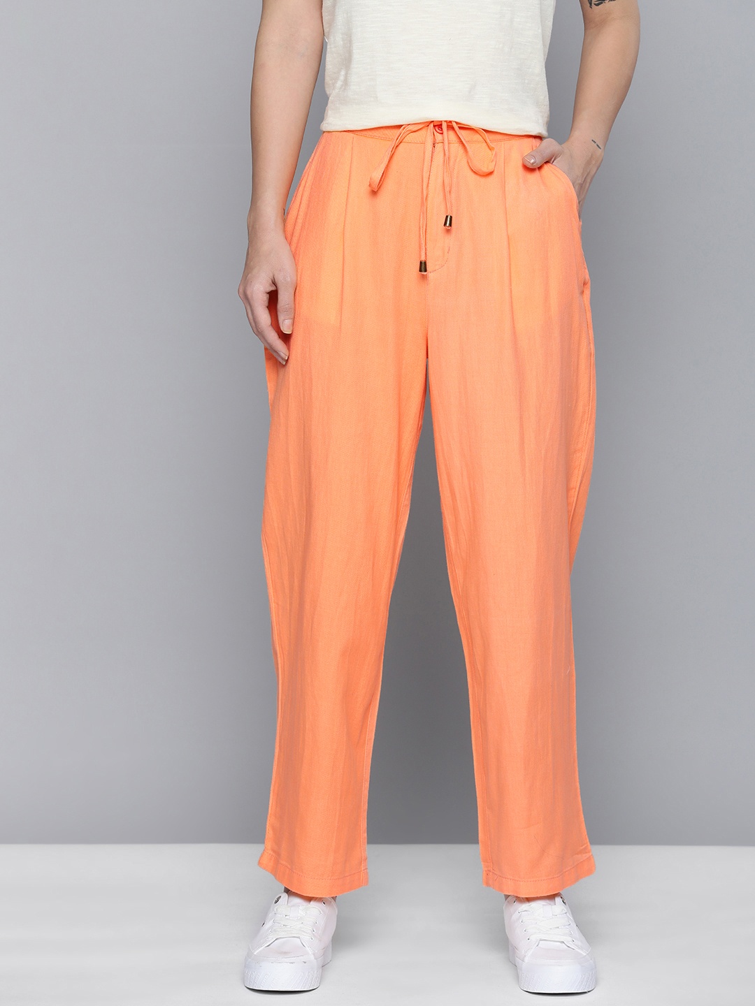 

Mast & Harbour Women Peach-Coloured Solid Pleated Regular Trousers